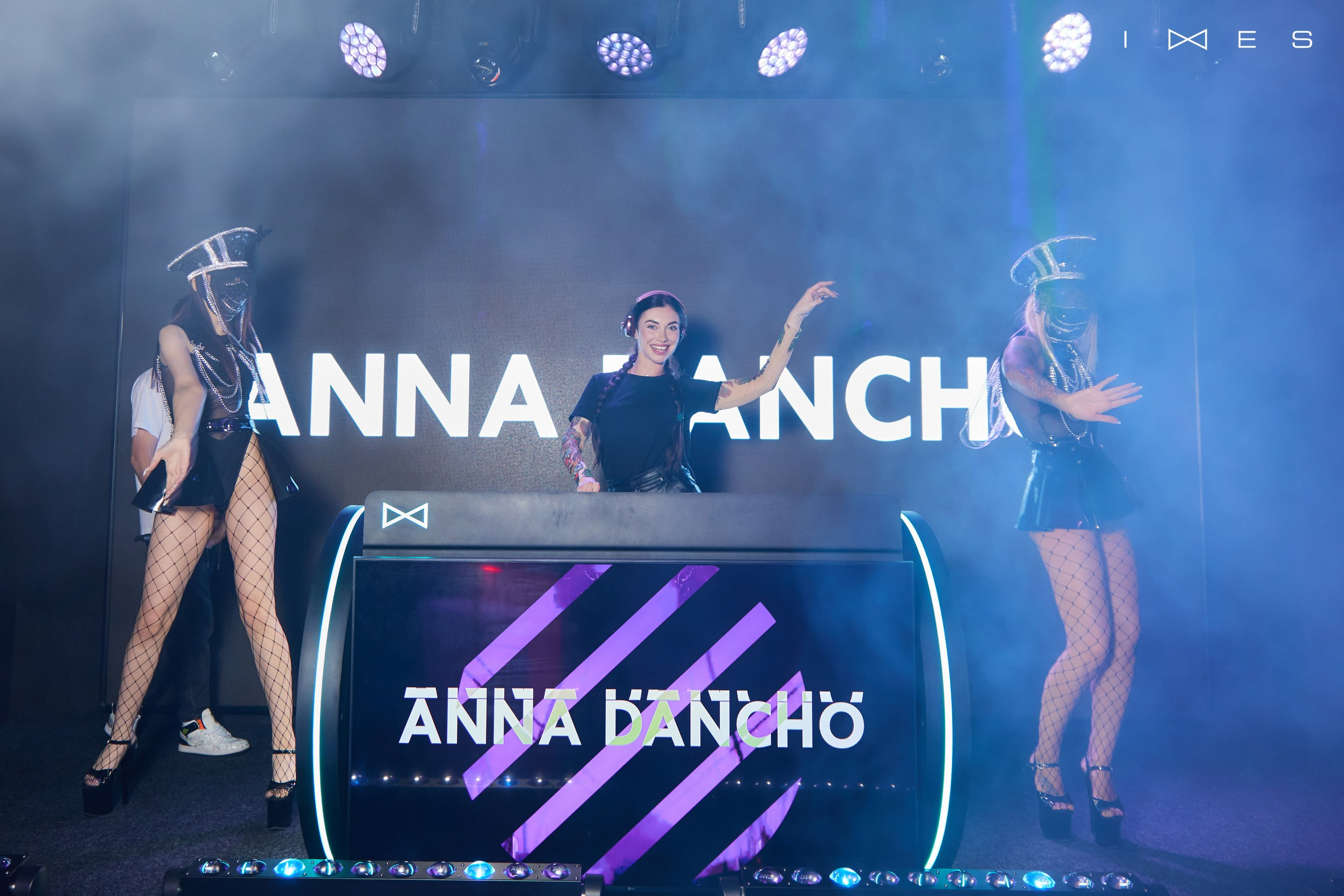 Профессиональная фотосъёмка в ночных клубах Донецка и Макеевки. Фотограф Татаринов Андрей (Донецк / Макеевка)