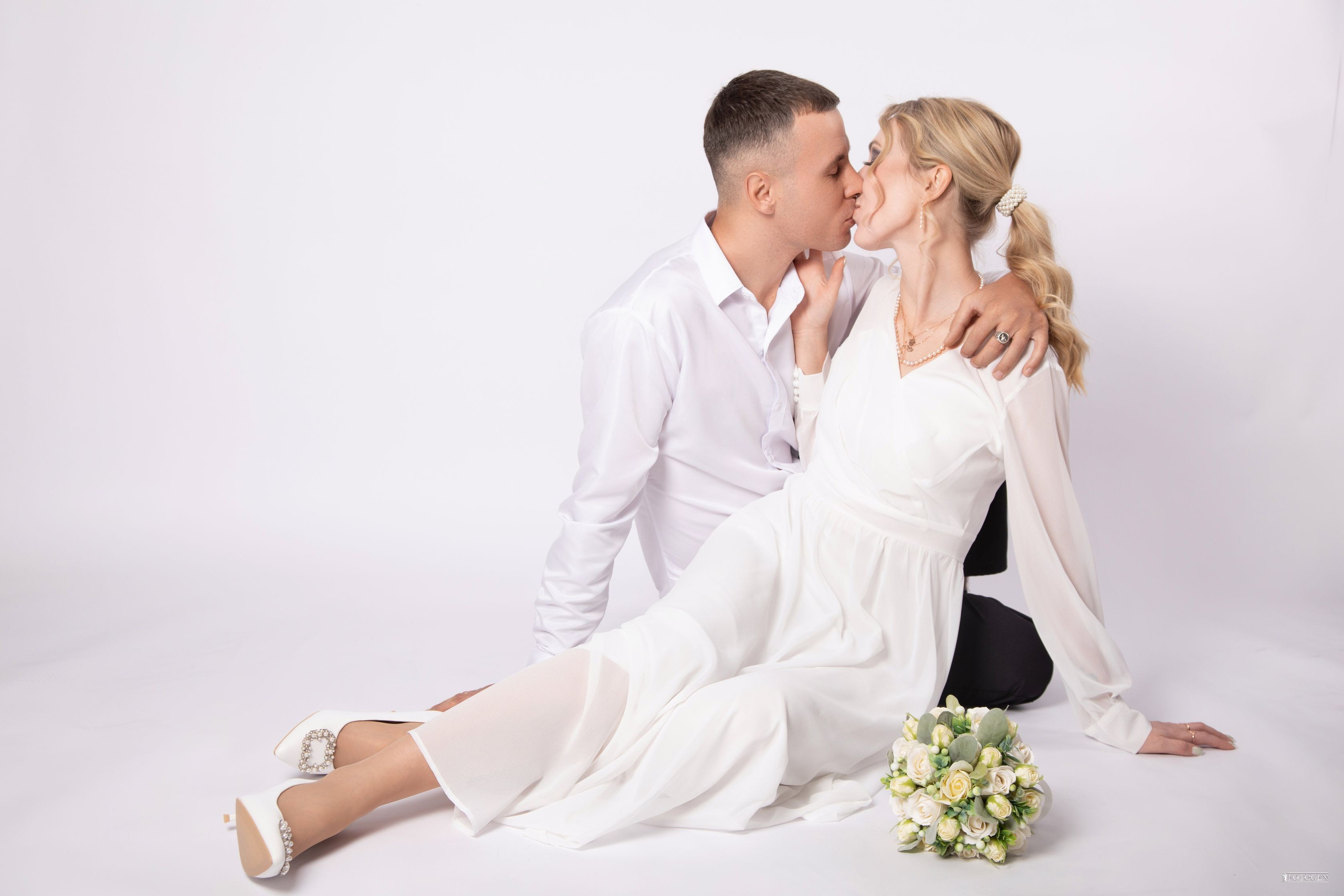 Свадебная история в кадрах: Фотосессии вашего особенного дня. Интерьерная фотостудия FOTOGEN г. Краснодар