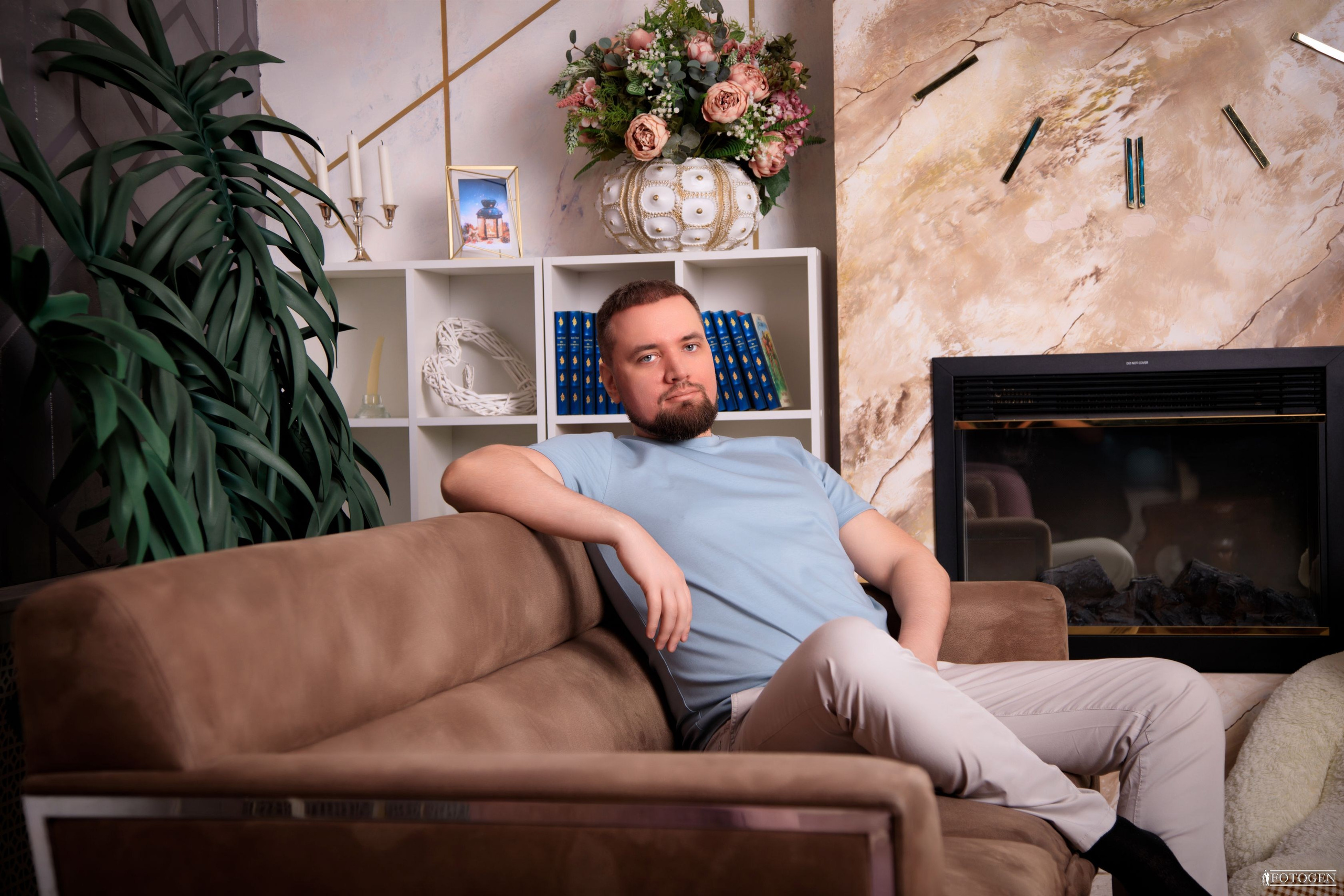 Профессиональная мужская фотосессия в Fotogen: Ваша история в кадре. Интерьерная фотостудия FOTOGEN г. Краснодар