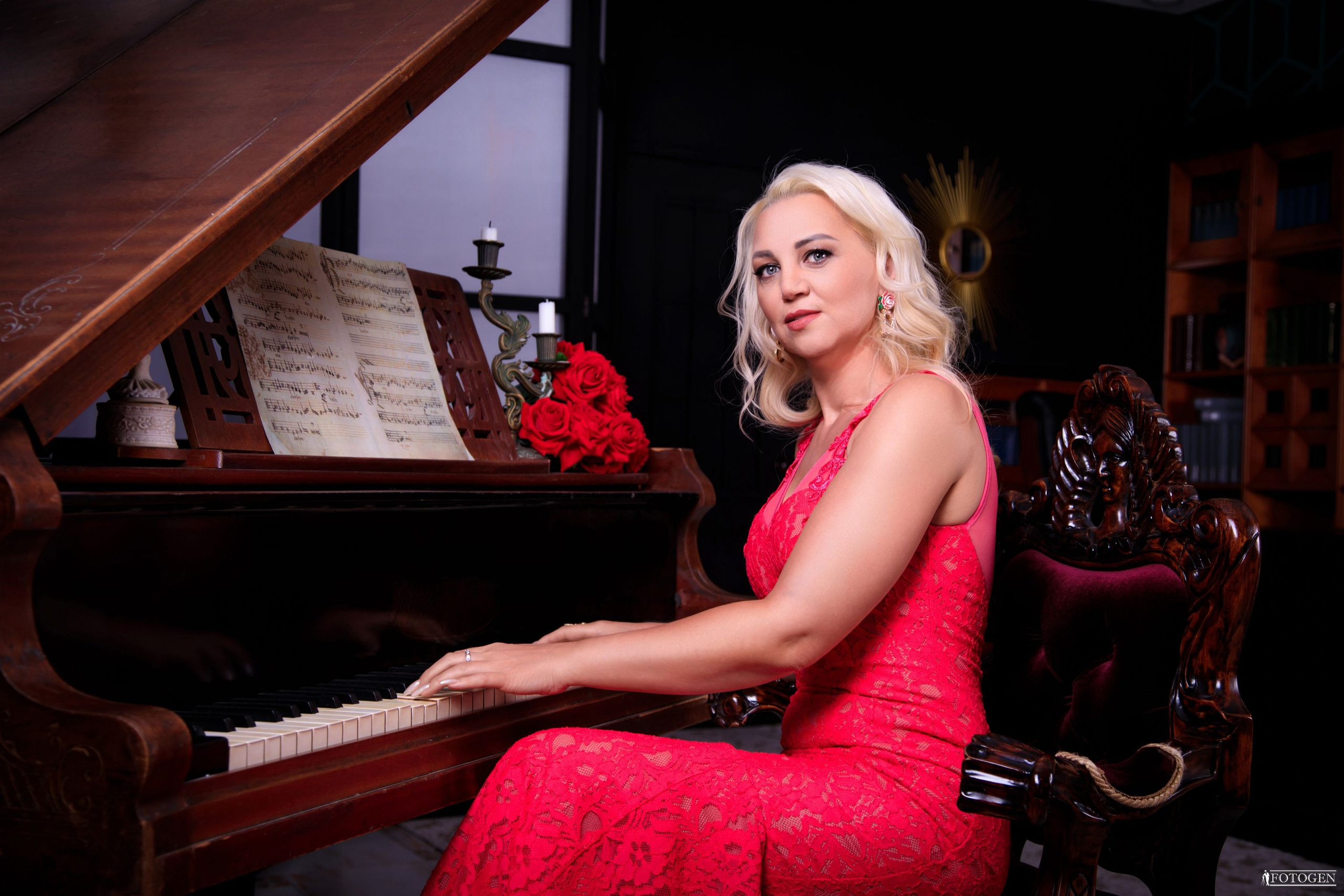 Очарование зрелости: Фотосессии в студии Fotogen. Интерьерная фотостудия FOTOGEN г. Краснодар