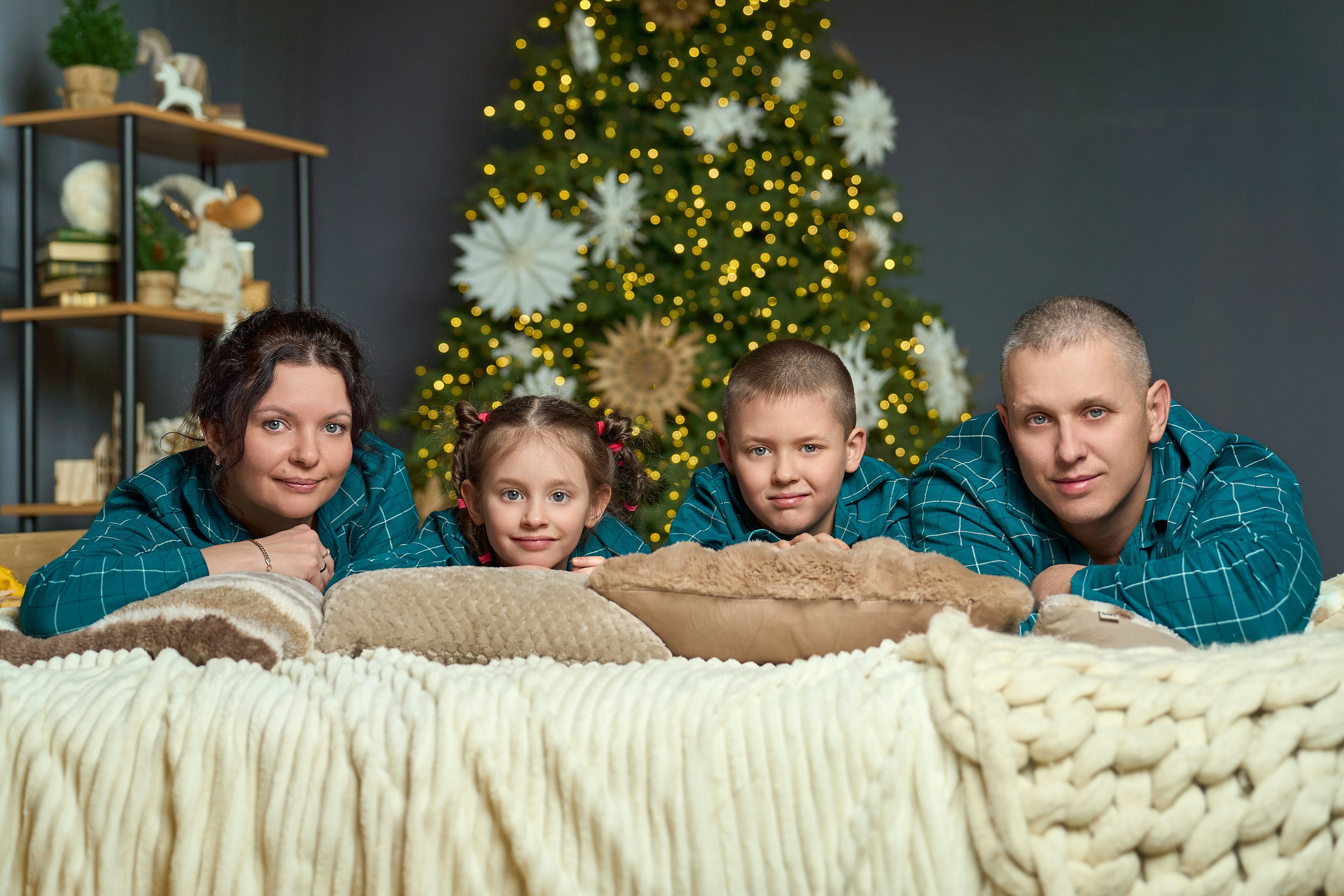 Новогодние студийные. Репортажный и портретный фотограф в Томске Ларионов Артём