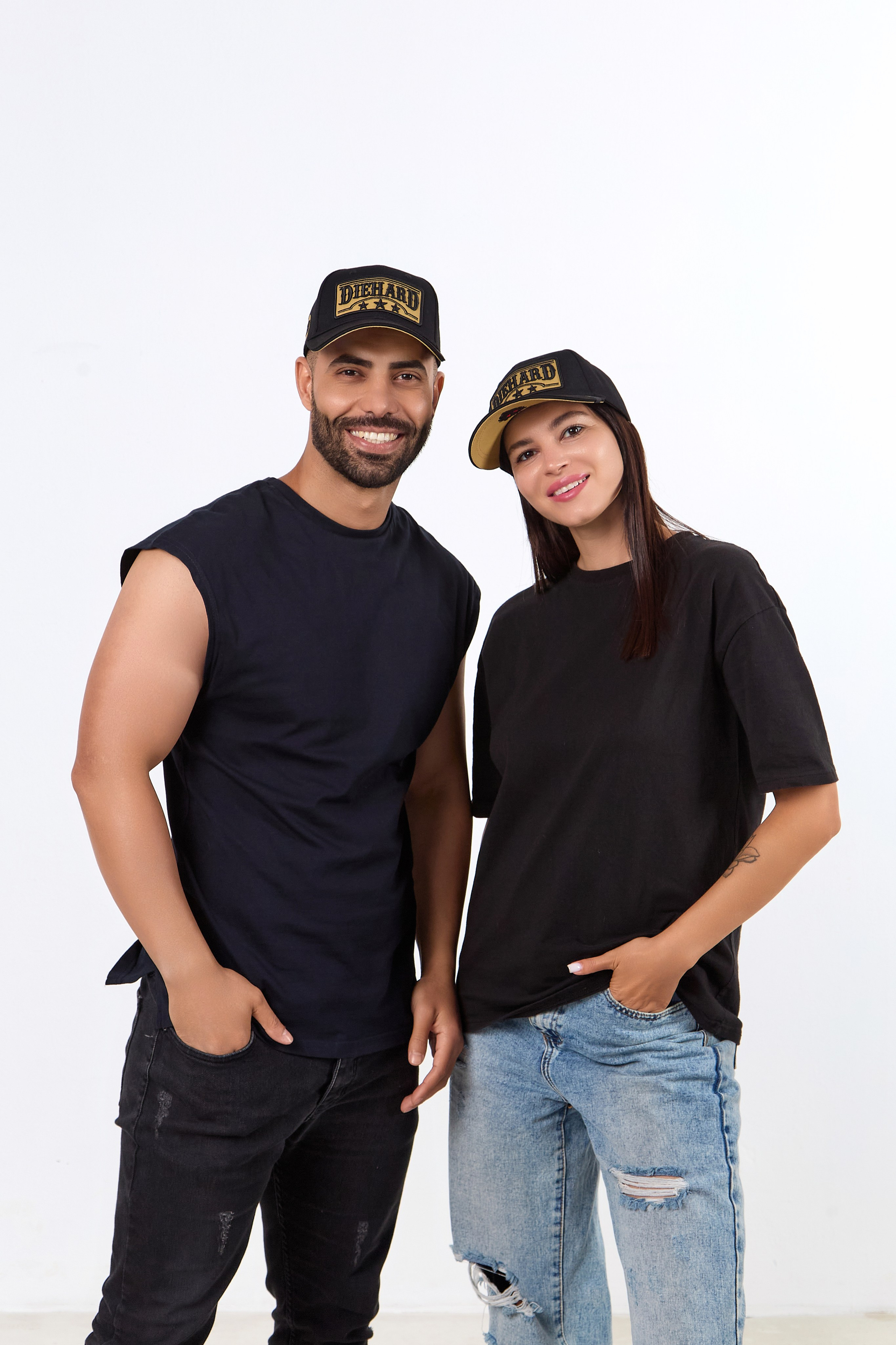 Фото кепок для маркетплейсов. Фотограф Руслан Потапов в Краснодаре