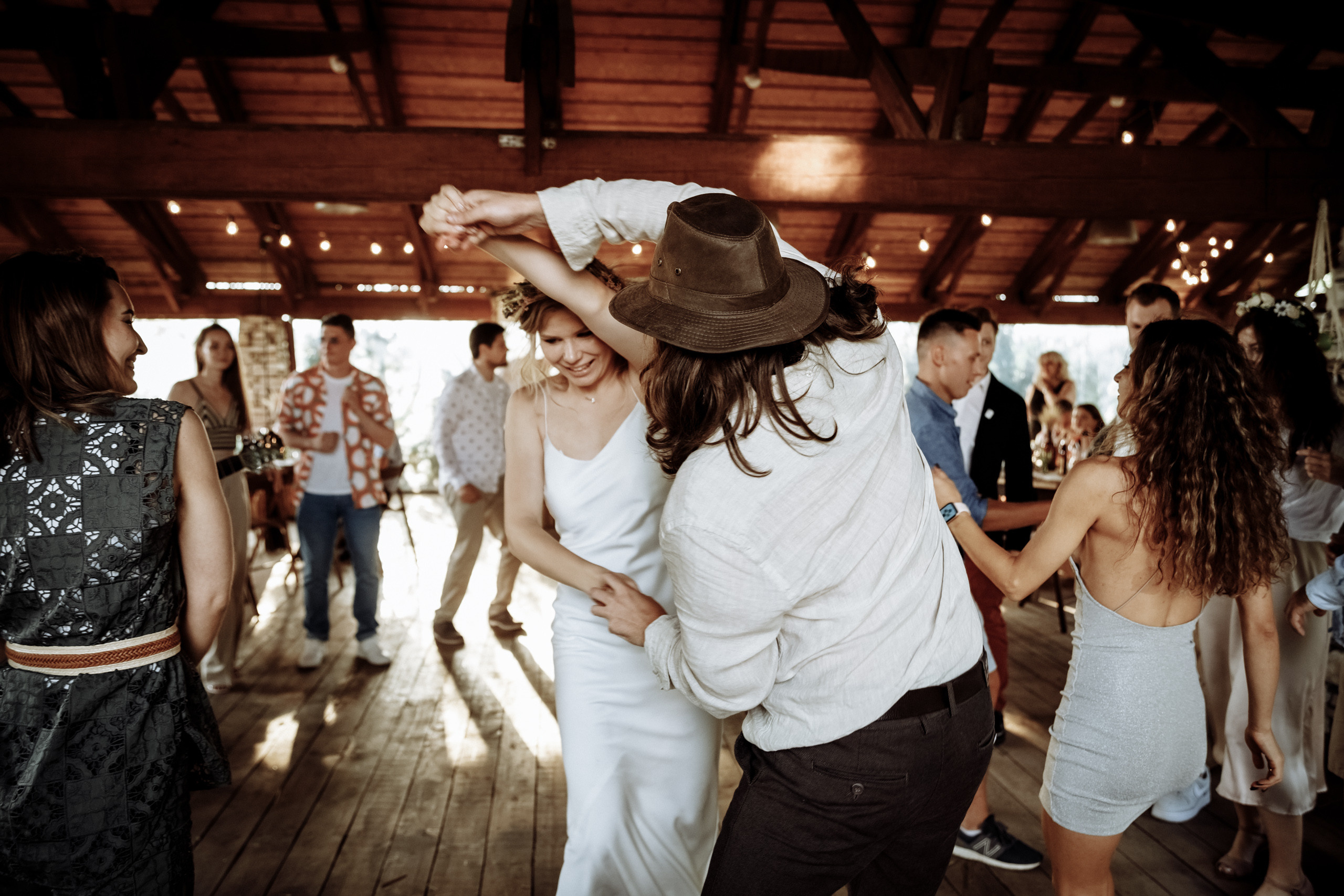 Свадьба в Таёжном. Фотограф на свадьбу корпоратив репортаж Артем Бочаров Москва