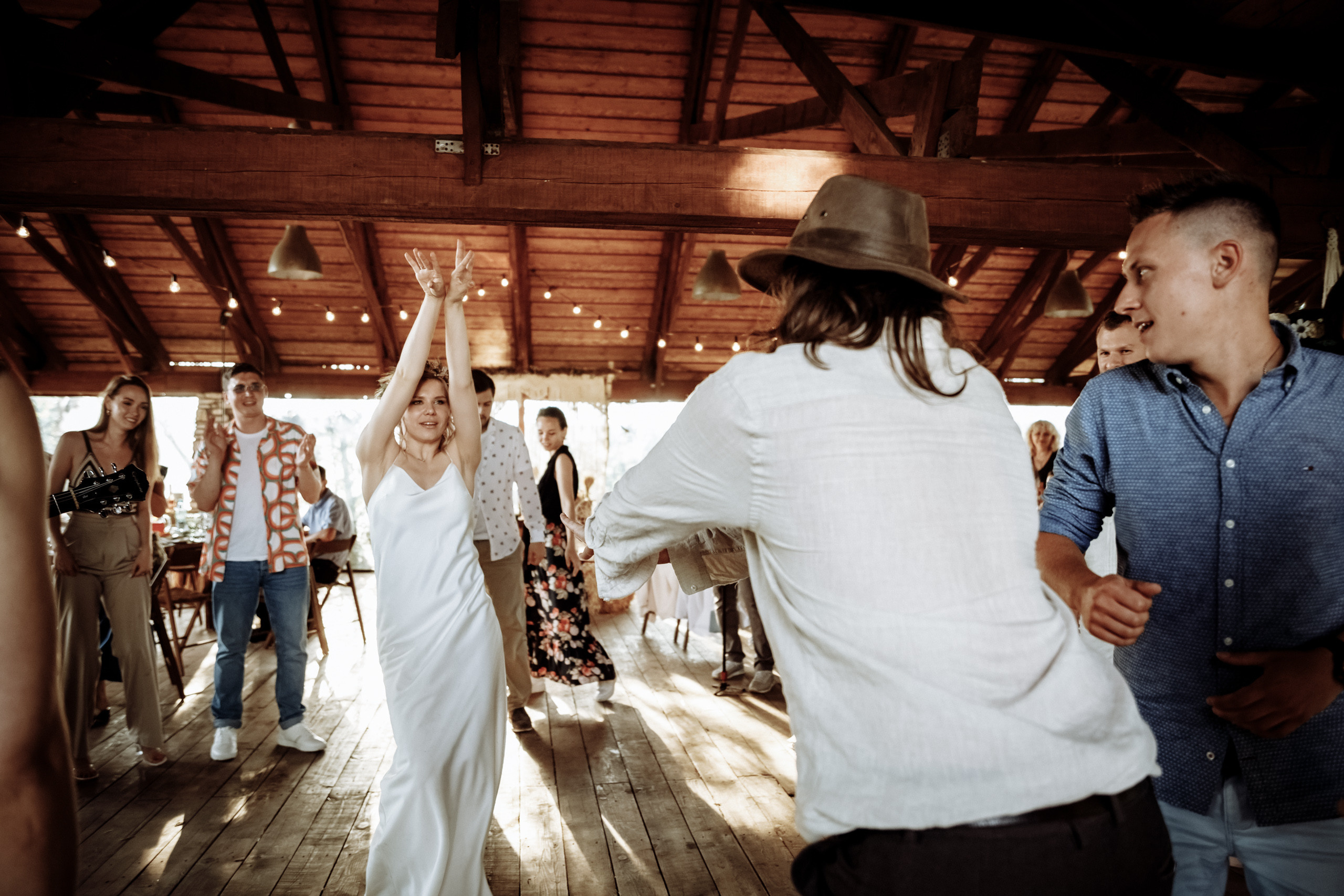 Свадьба в Таёжном. Фотограф на свадьбу корпоратив репортаж Артем Бочаров Москва
