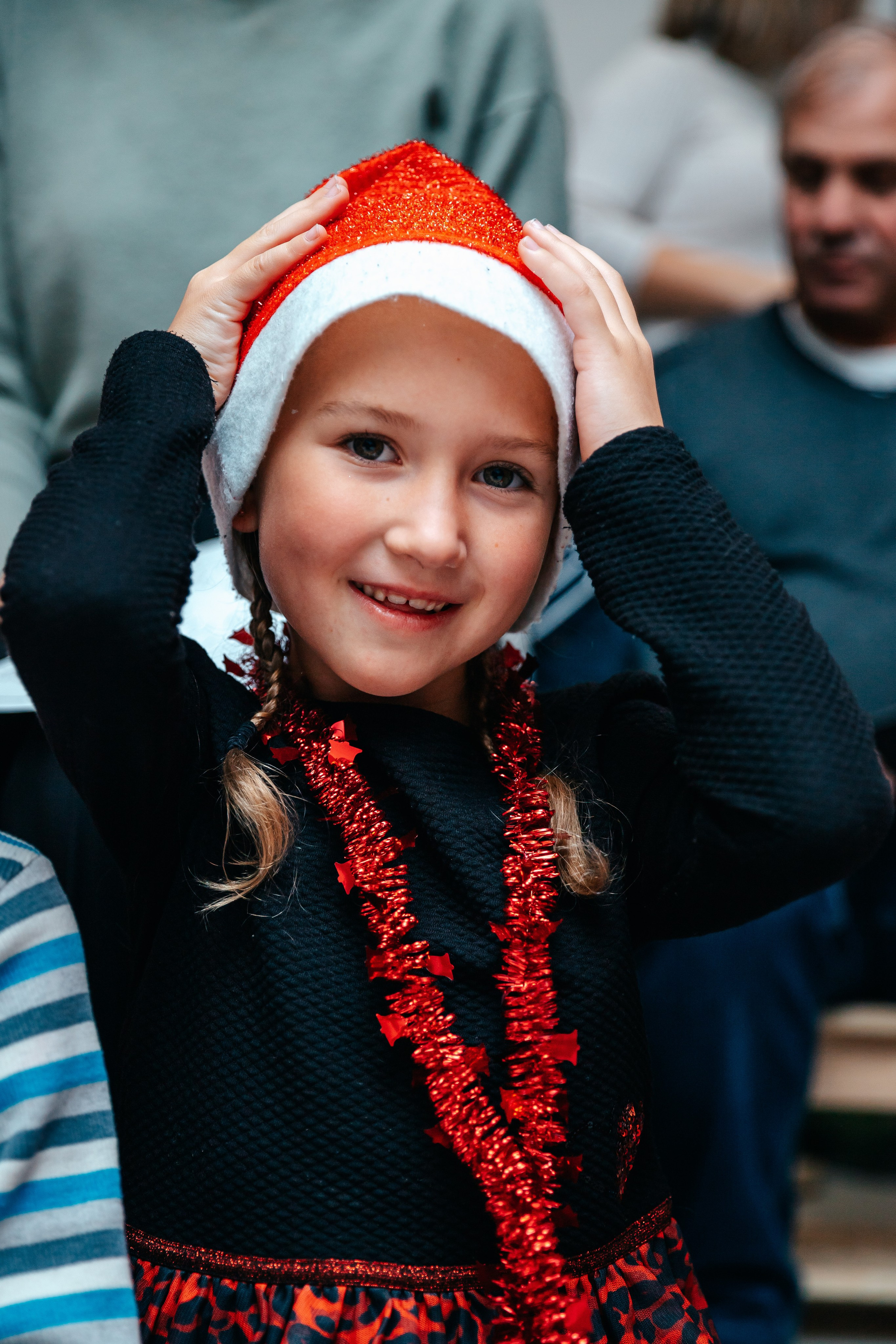 Новогодний утренник в Монтессори-школе. Семейный lifestyle фотограф в Санкт-Петербурге Людмила Пахомова