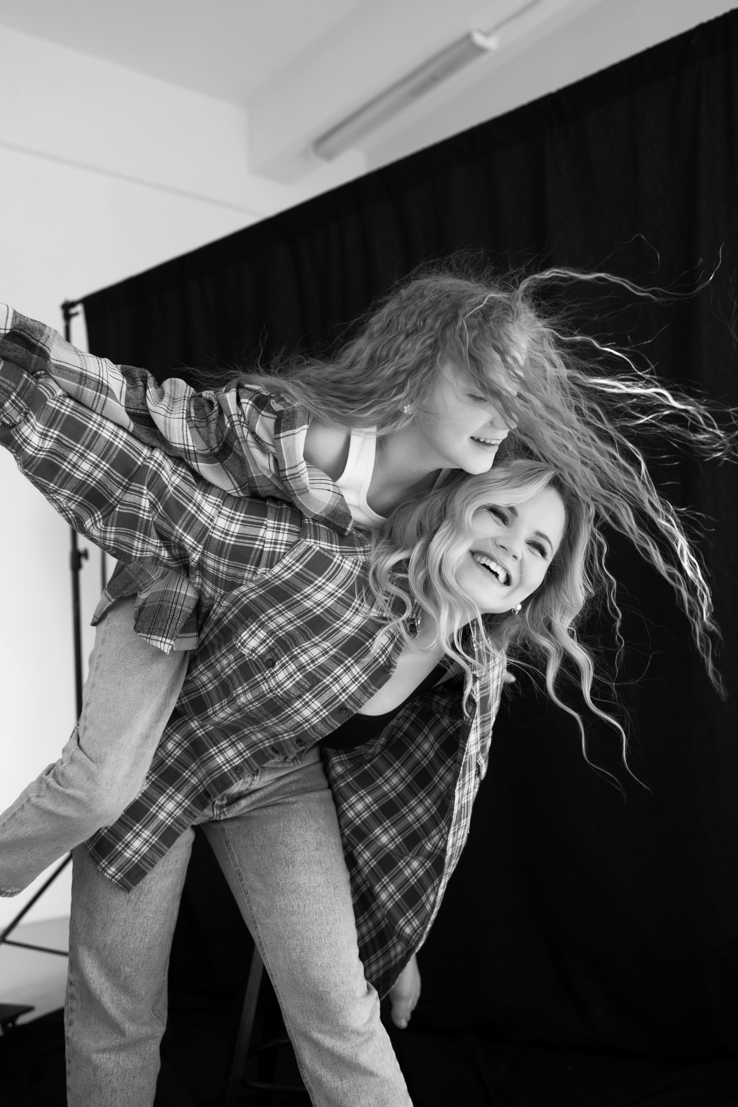 Мама и дочь. Портретный фотограф СПб, женский фотограф, минимализм и эстетика