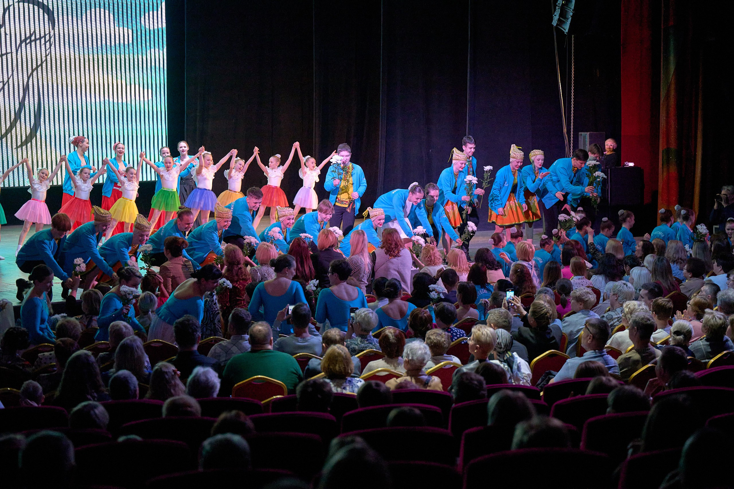 60-летие Ансамбля «РОВЕСНИКИ» Ижевск. 25.04.2024. Спортивный репортажный фотограф в Ижевске Сергей Мерзляков