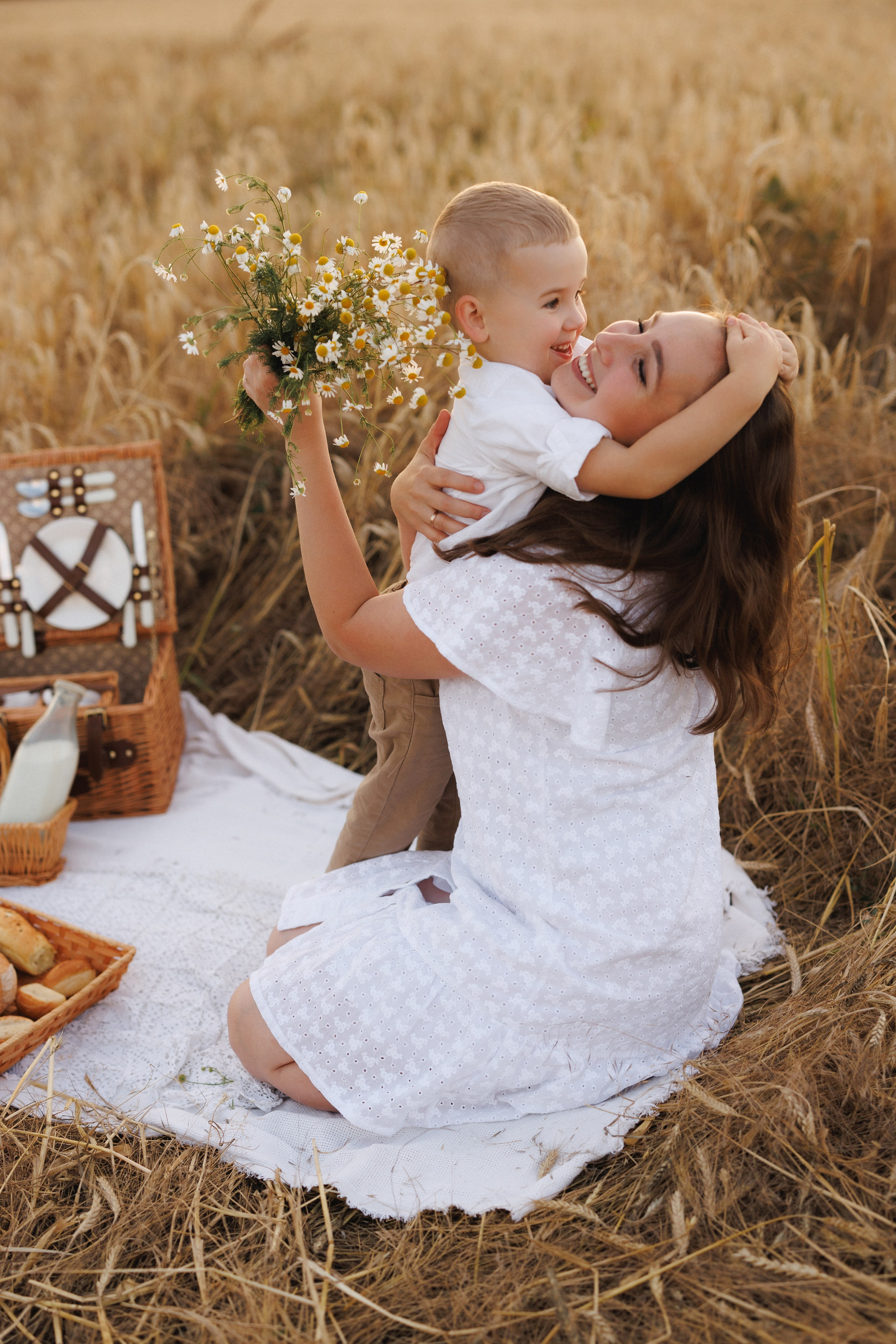 Пшеничное поле, семьи. Семейный и детский фотограф в Краснодаре Анна Трашкова