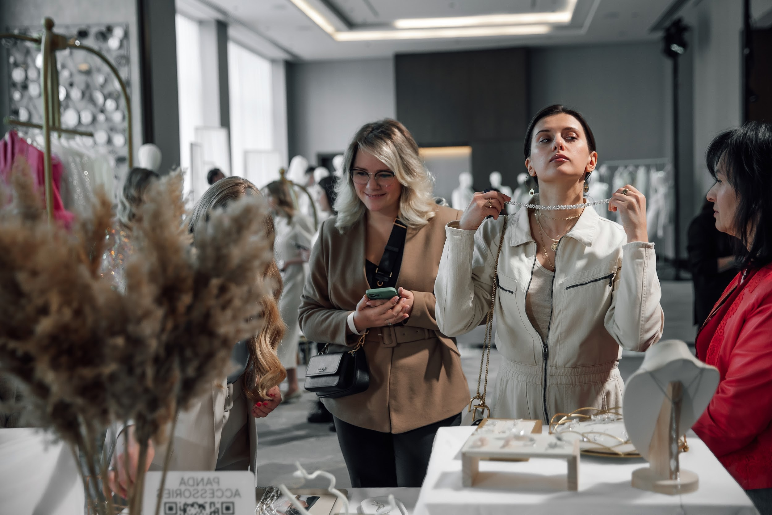 VISION. Любовь Чуляева — свадебный фотограф в Москве и Европе