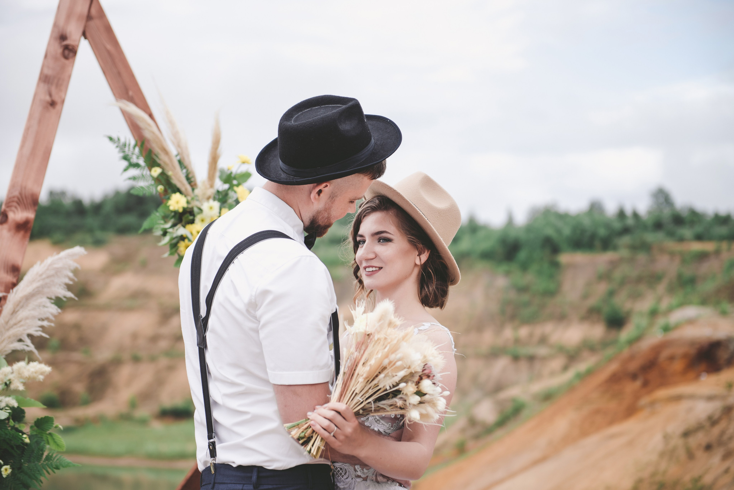 Выездная регистрация на песчаном карьере. Свадебный и семейный фотограф София Невская