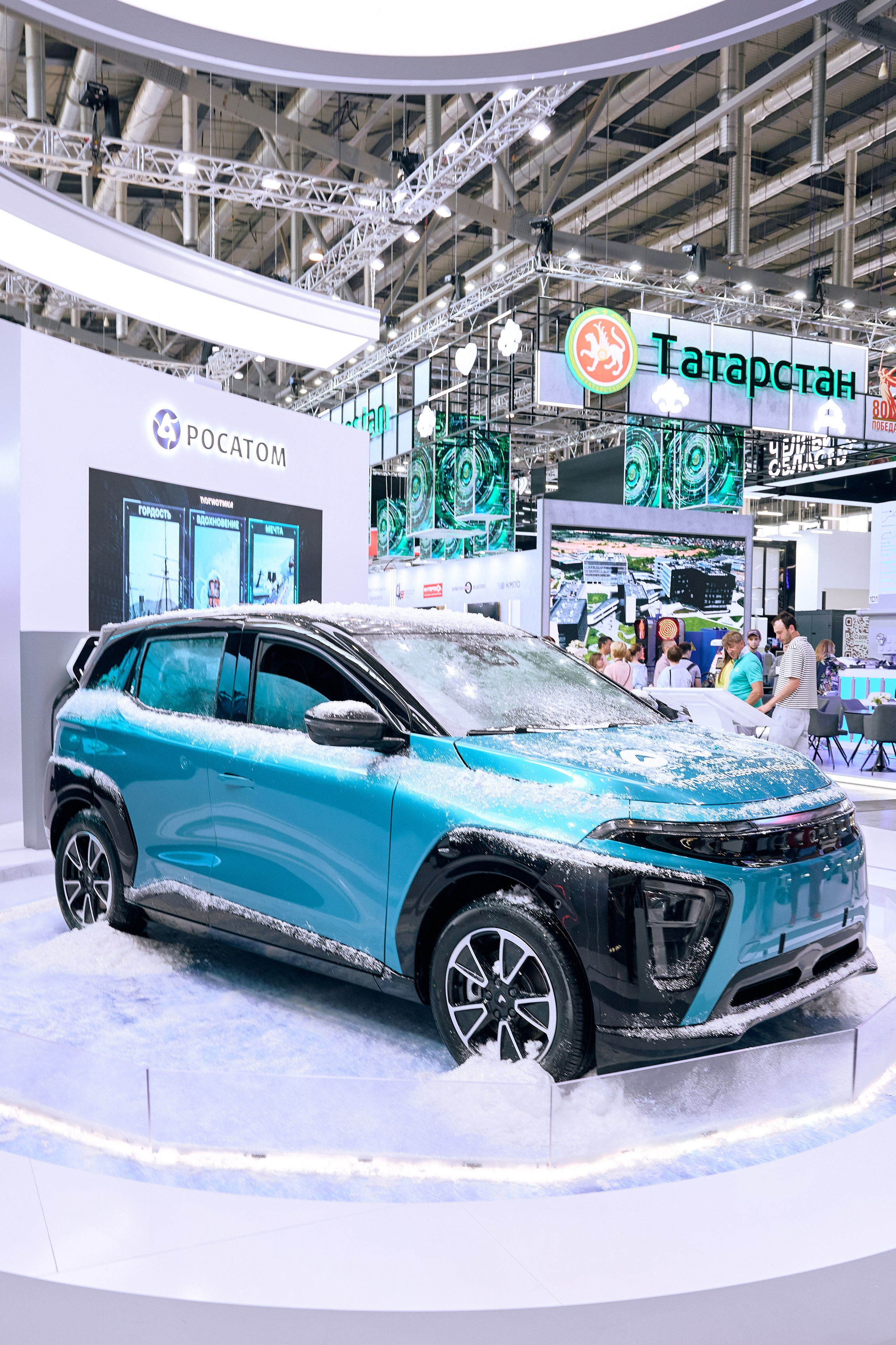 Иннопром-2025. Предметный и репортажный фотограф Алексей Кротов