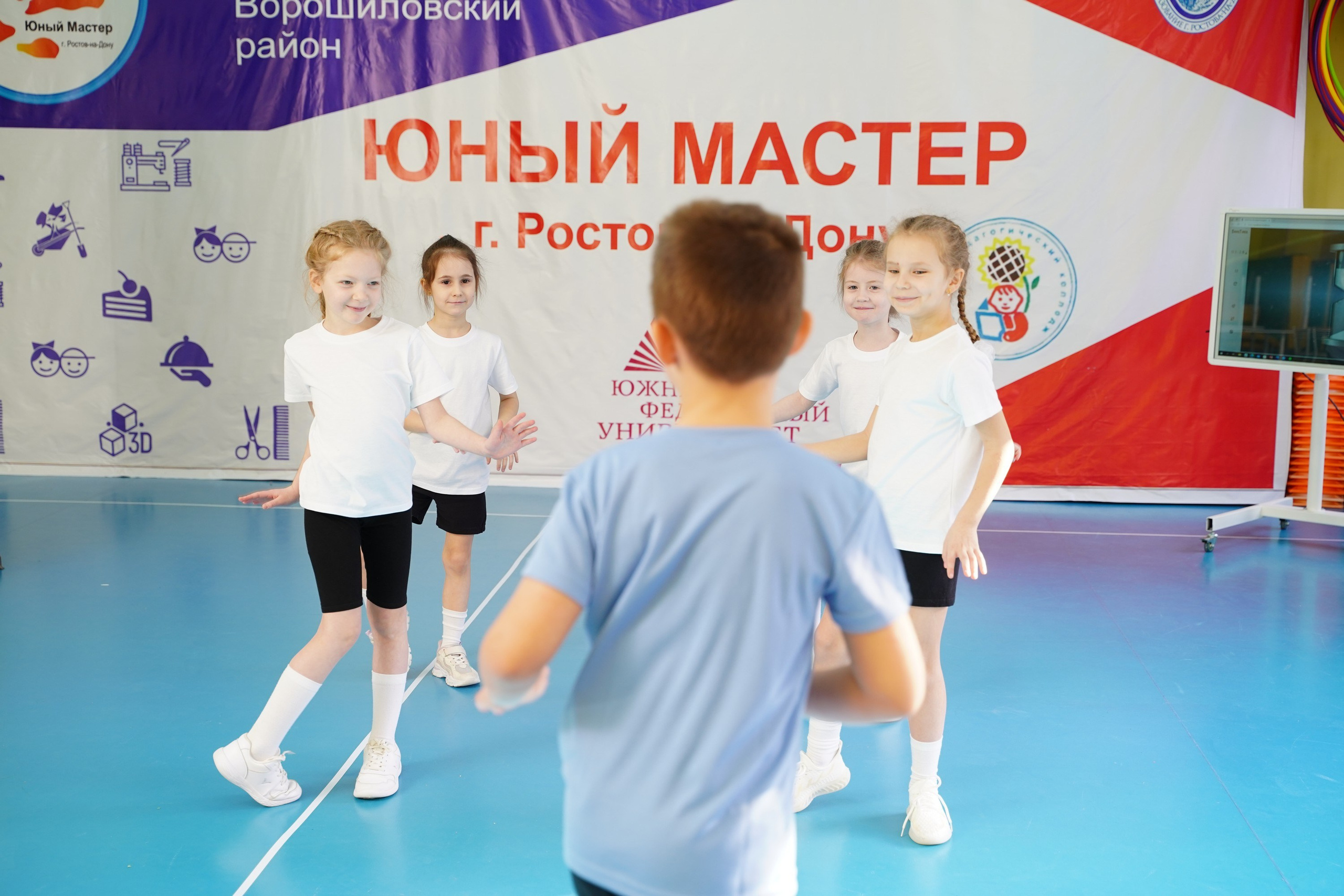 Мероприятия. Фотостудия Лучшие моменты Выпускные альбомы, школьные, юбилейные фотокниги Ростов-на-Дону