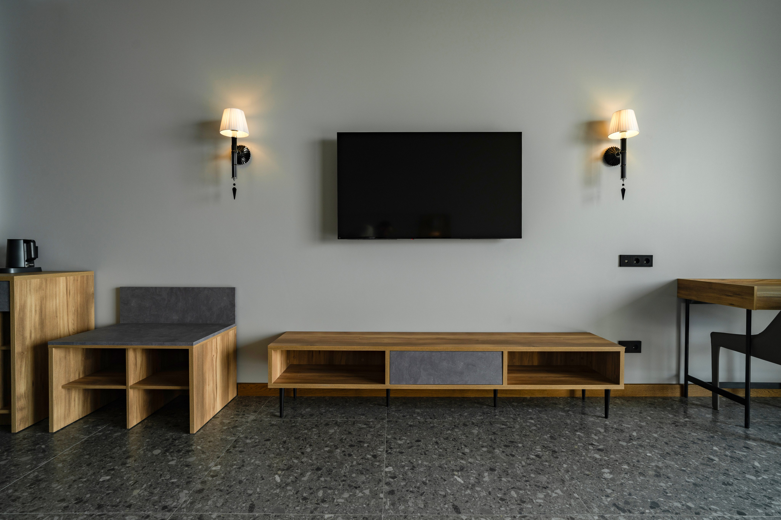 Отель Юпшара. Главная