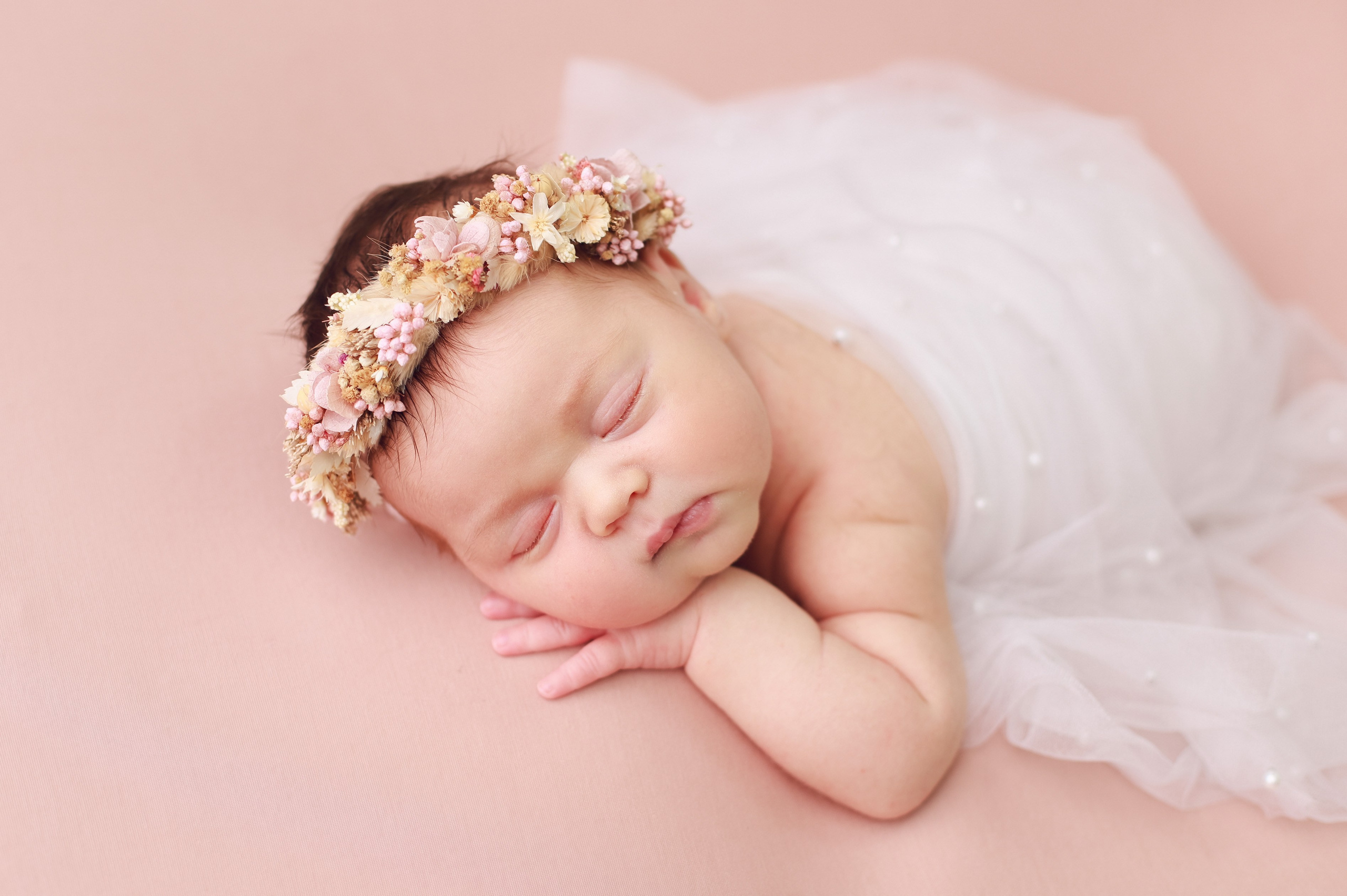 Фотограф новорожденных в г. Россошь Виктория Нечепуренко