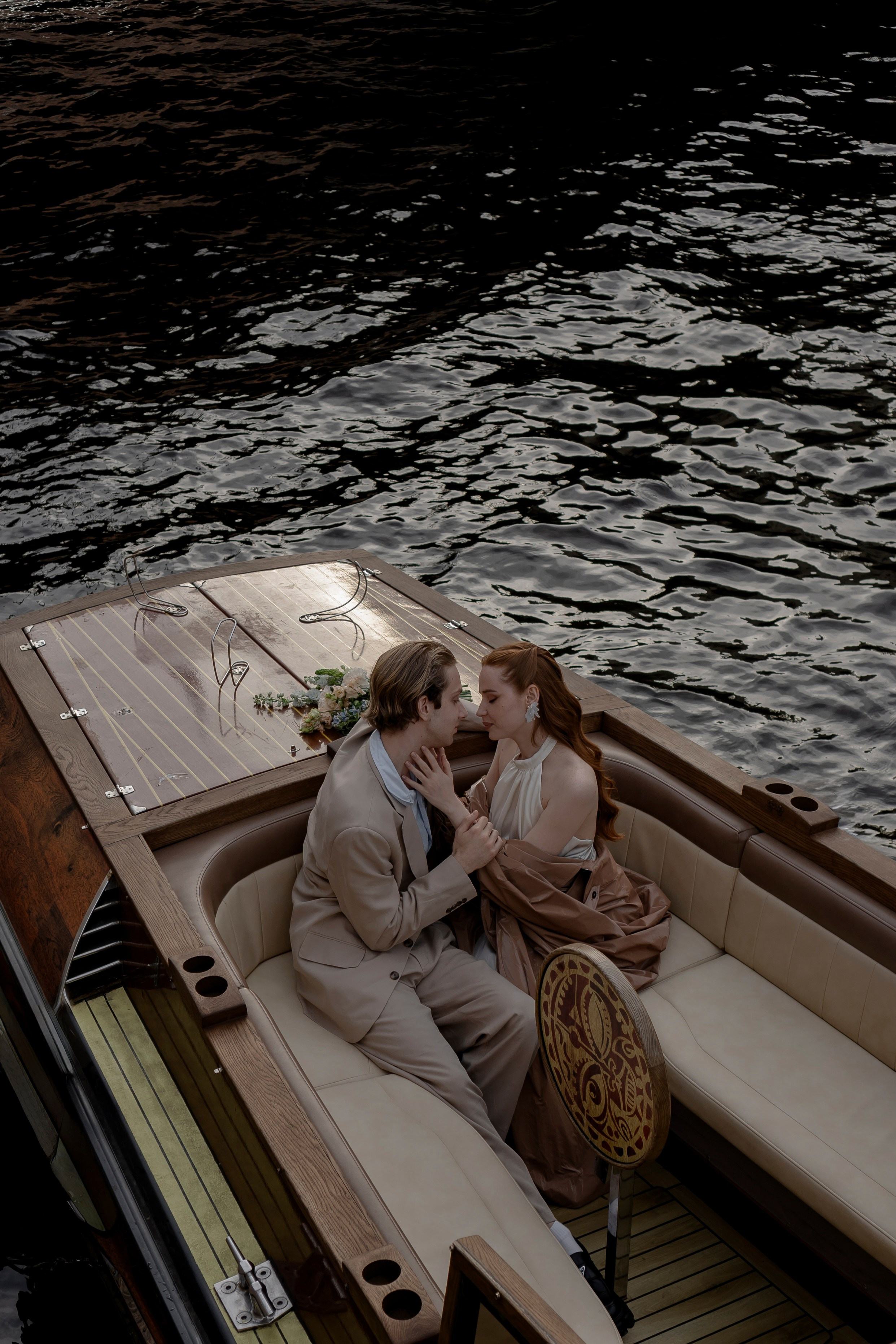 СВАДЕНБНАЯ СЬЕМКА НА КАТЕРЕ ПО КАНАЛАМ САНКТ-ПЕТЕРБУРГА И В АКВАТОРИИ НЕВЫ. Профессиональный фотограф, Санкт-Петербург — Виктория Богомолова