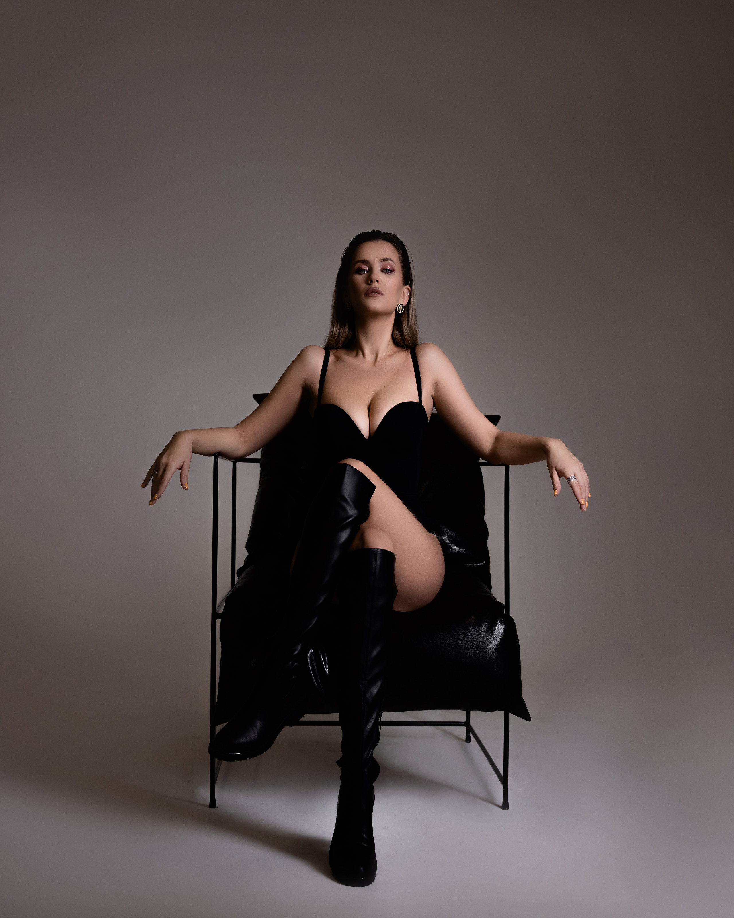 Портфолио — Циклорама — фотограф Анастасия Инвиш. Эротическая фотосессия в стилю ню в Москве — заказать ню фотосессию от 19 800 руб!