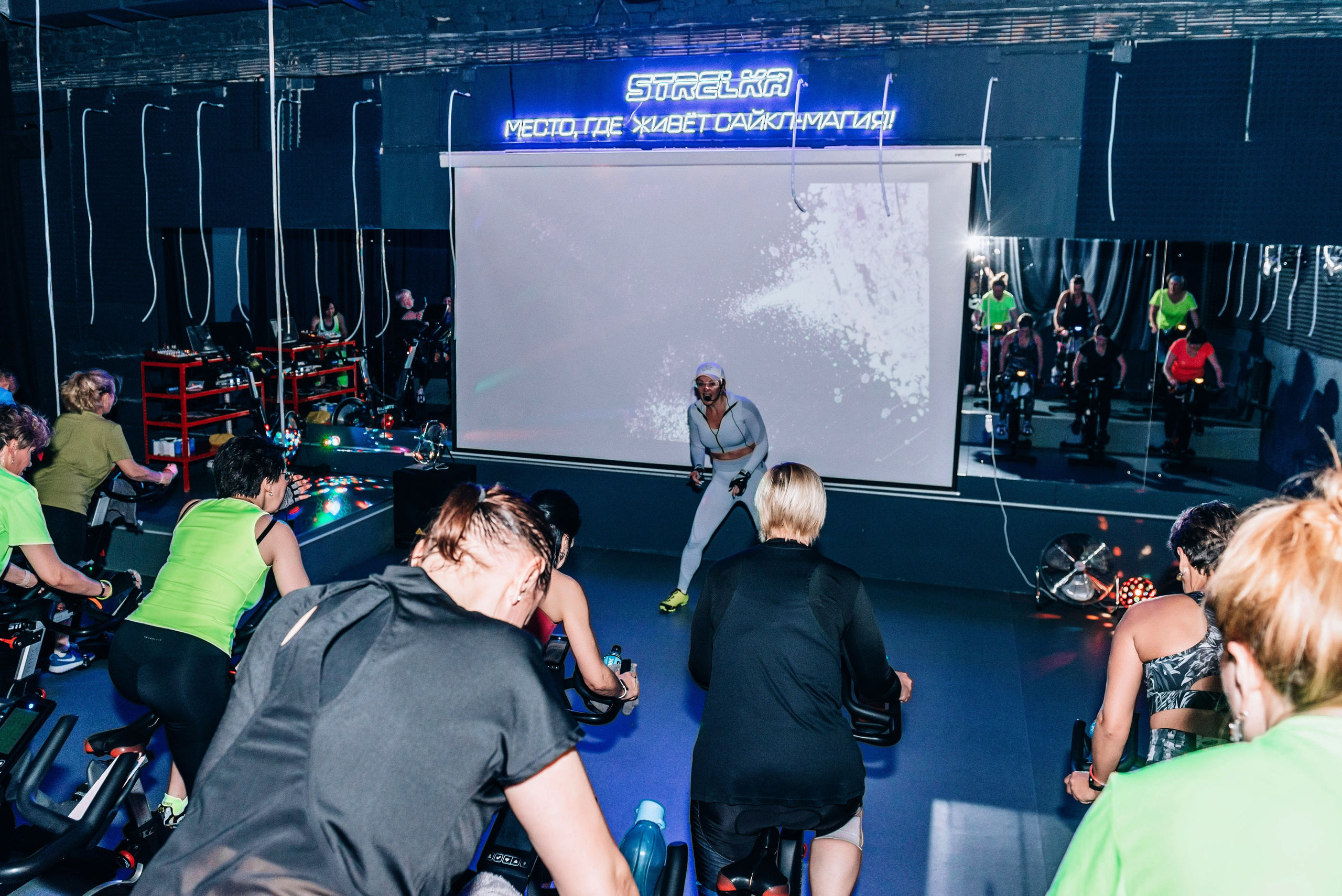 Сайкл-студия «Стрелка», заезд. Школьный, фэшн фотограф в Тюмени и в России Ирина Королева