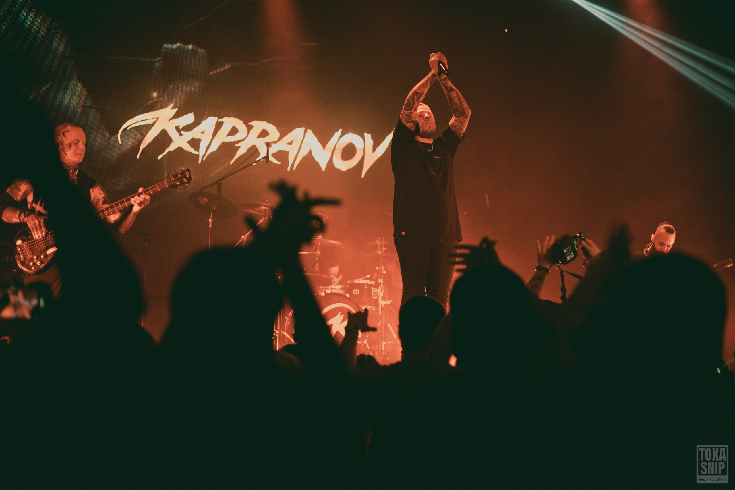 Концерт группы KAPRANOV в Москве (04.04.2025). Toxasnip Photo | Anton Maslenkin