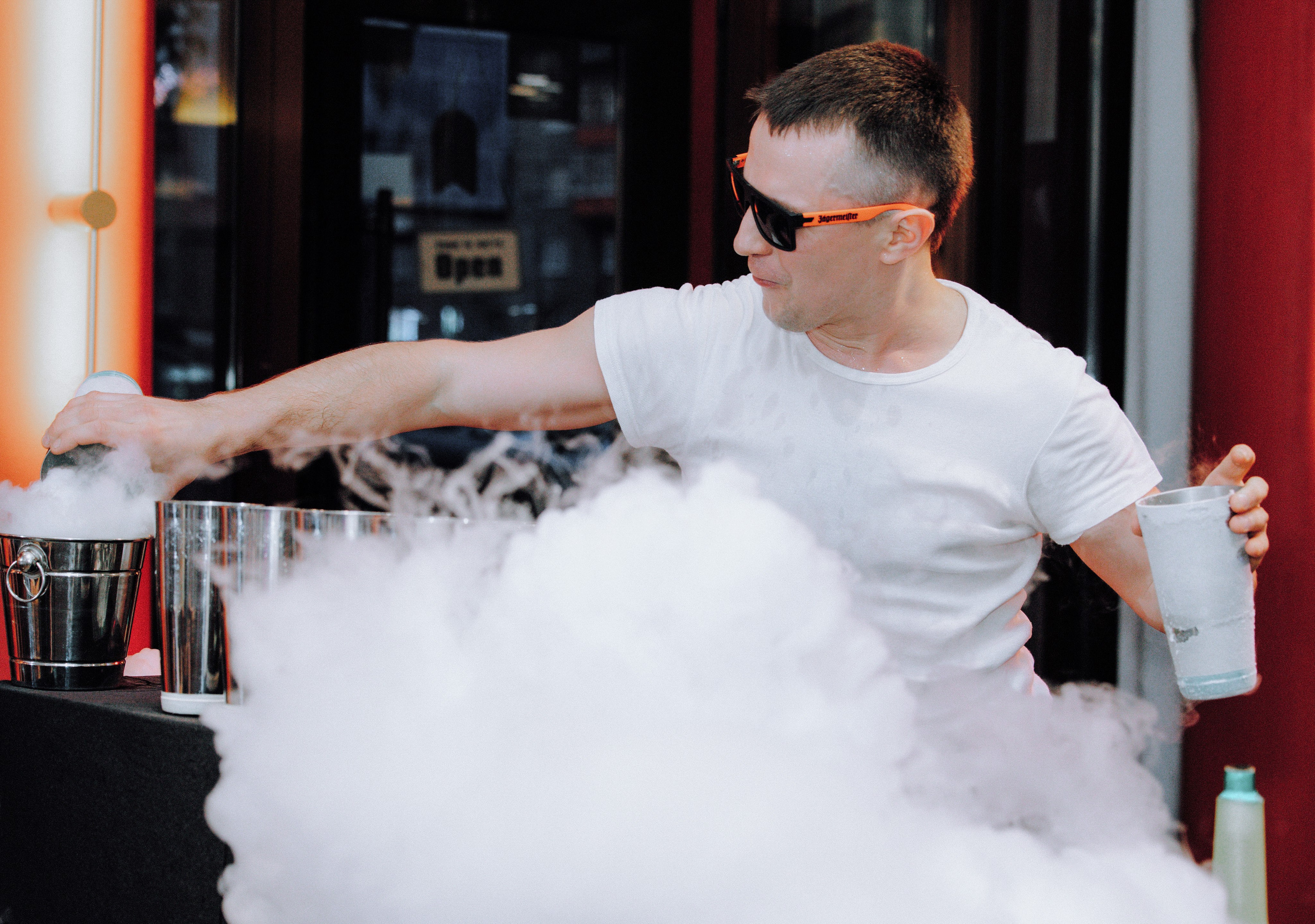 День предпринимателя. АНДРЕЙ ШИРКАЛИН РЕПОРТАЖНЫЙ ФОТОГРАФ МОСКВА НА КОРПОРАТИВ, ДЕНЬ РОЖДЕНИЯ, БАНКЕТ, КОНФЕРЕНЦИЮ, ТИМБИЛДИНГ