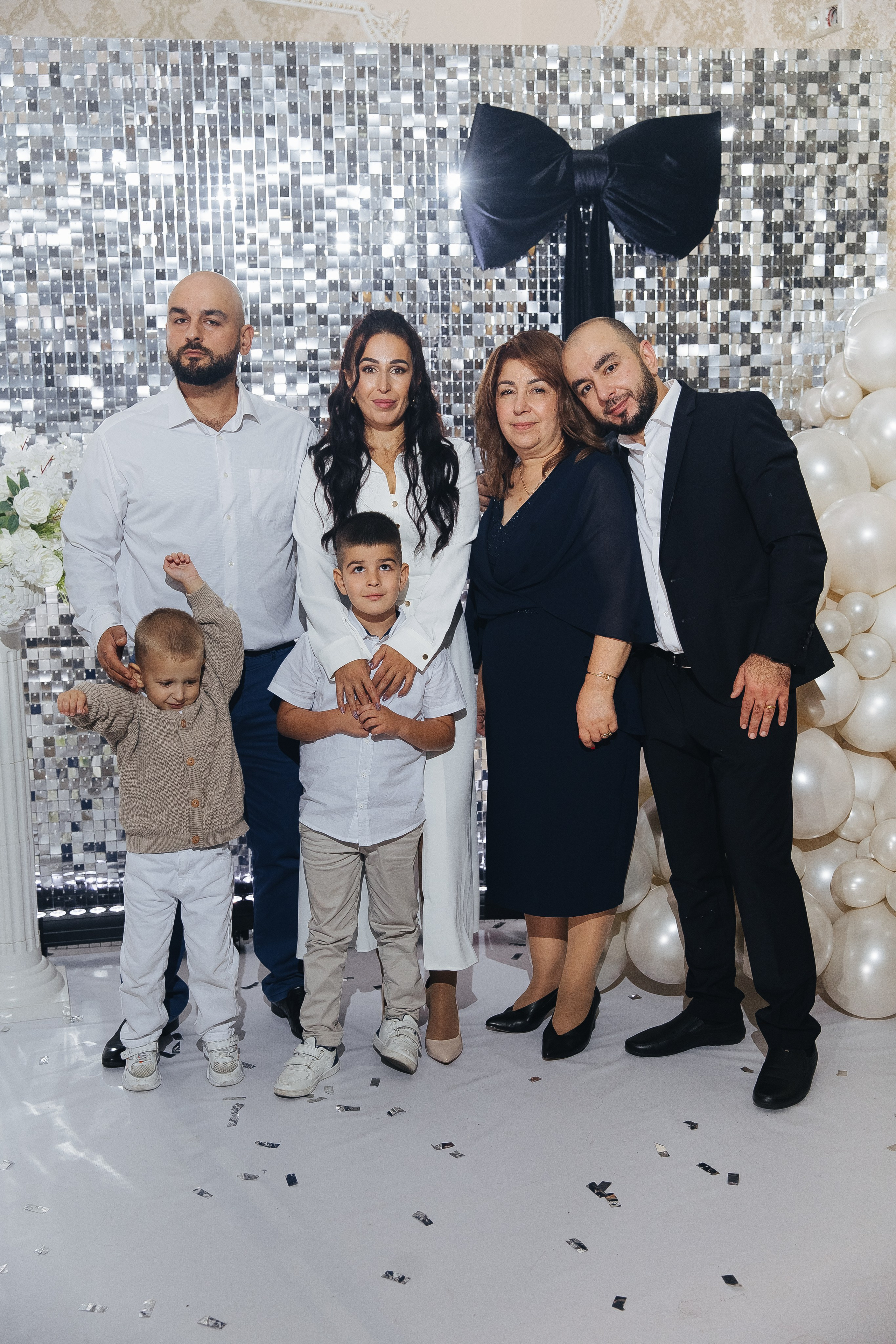 Ани и Назели. 35&5 День рождения, «Янтарь». Фотограф в Красноярске Надежда Воскресенская