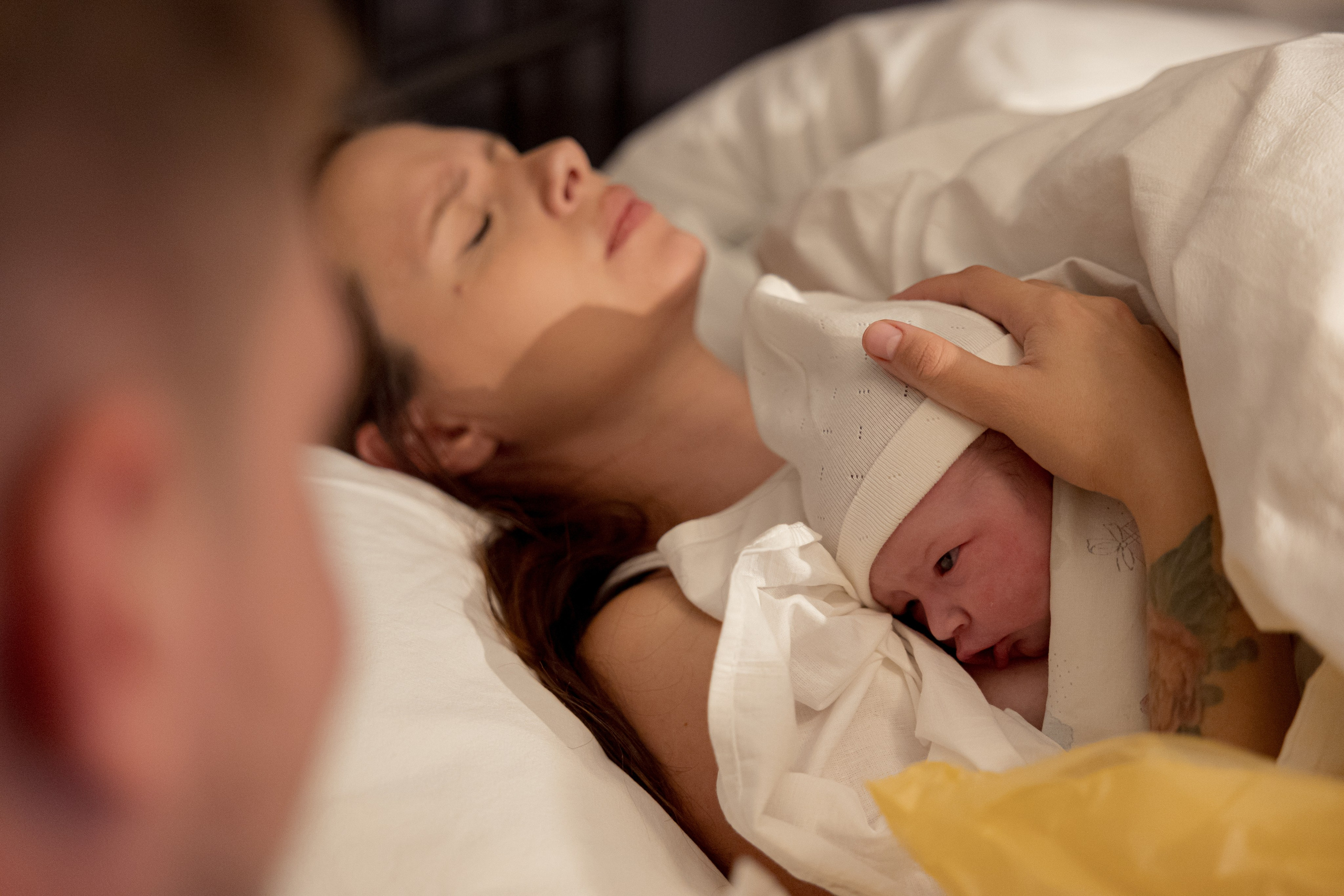 Рождение Алетеи. Щелковский перинатальный центр. Фотограф на роды в Москве. Фото и видео родов. Фотопроект «Продолжение рода»