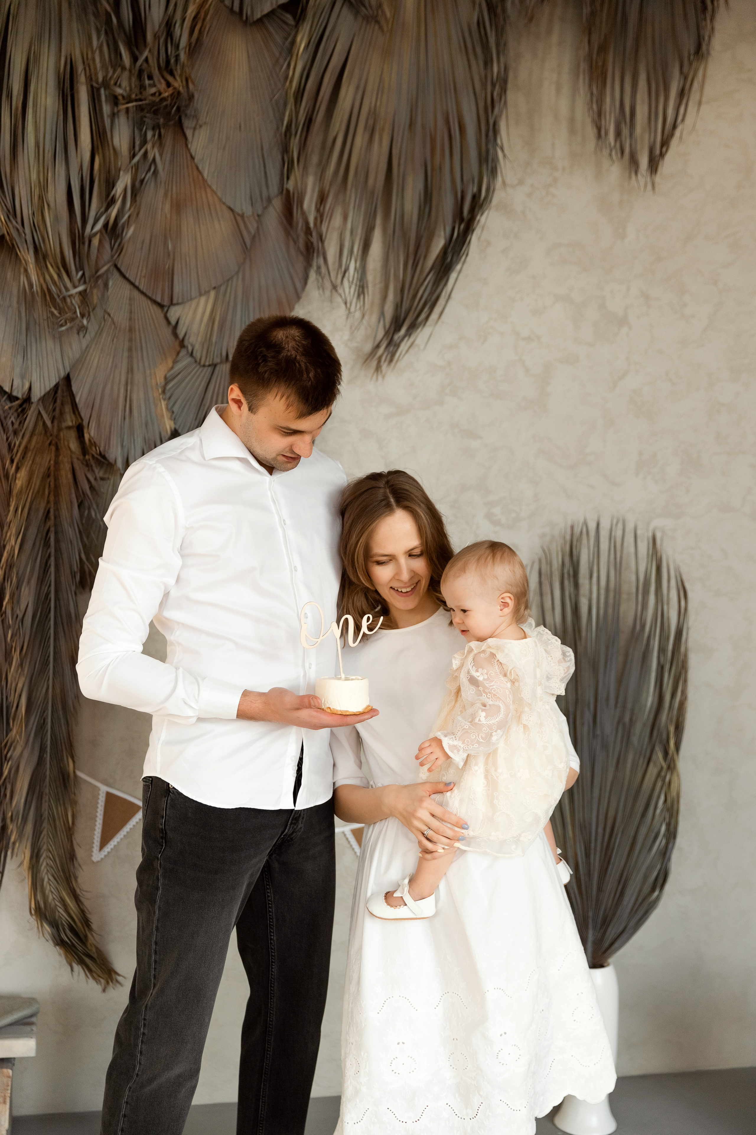 Семейная съемка в зале Enigmatic. Семейный фотограф в Екатеринбурге Маргарита Курносова