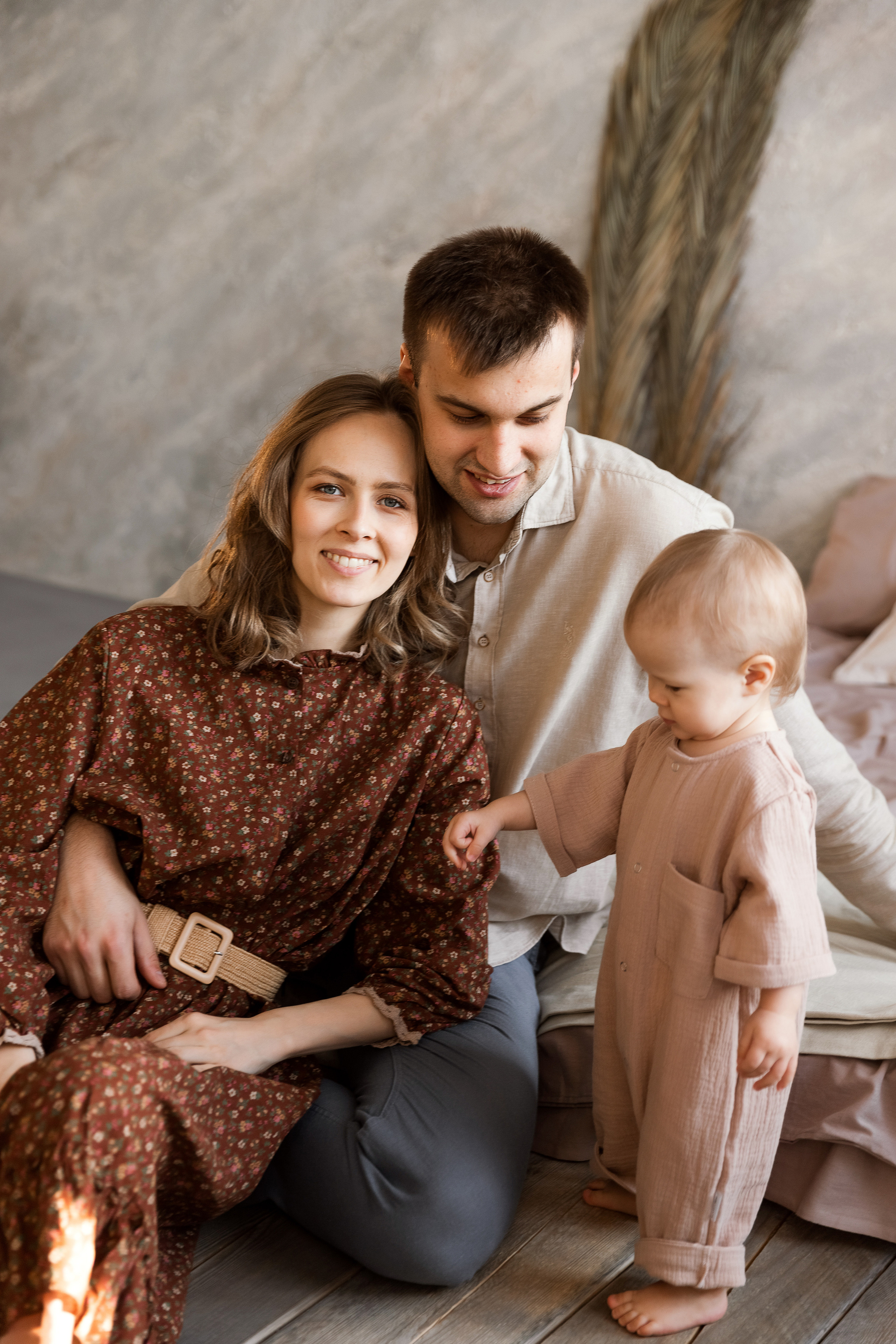 Семейная съемка в зале Enigmatic. Семейный фотограф в Екатеринбурге Маргарита Курносова