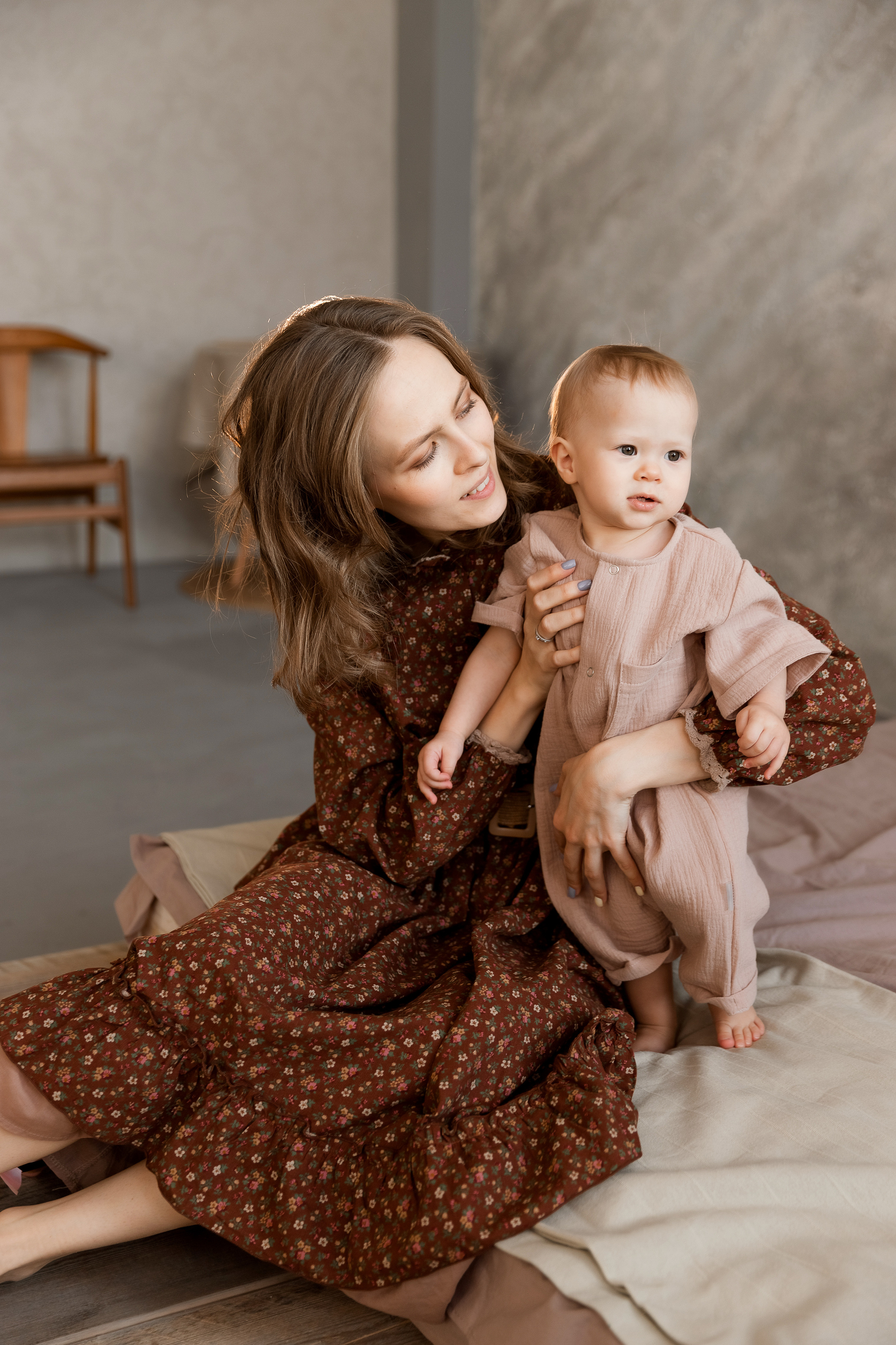 Семейная съемка в зале Enigmatic. Семейный фотограф в Екатеринбурге Маргарита Курносова