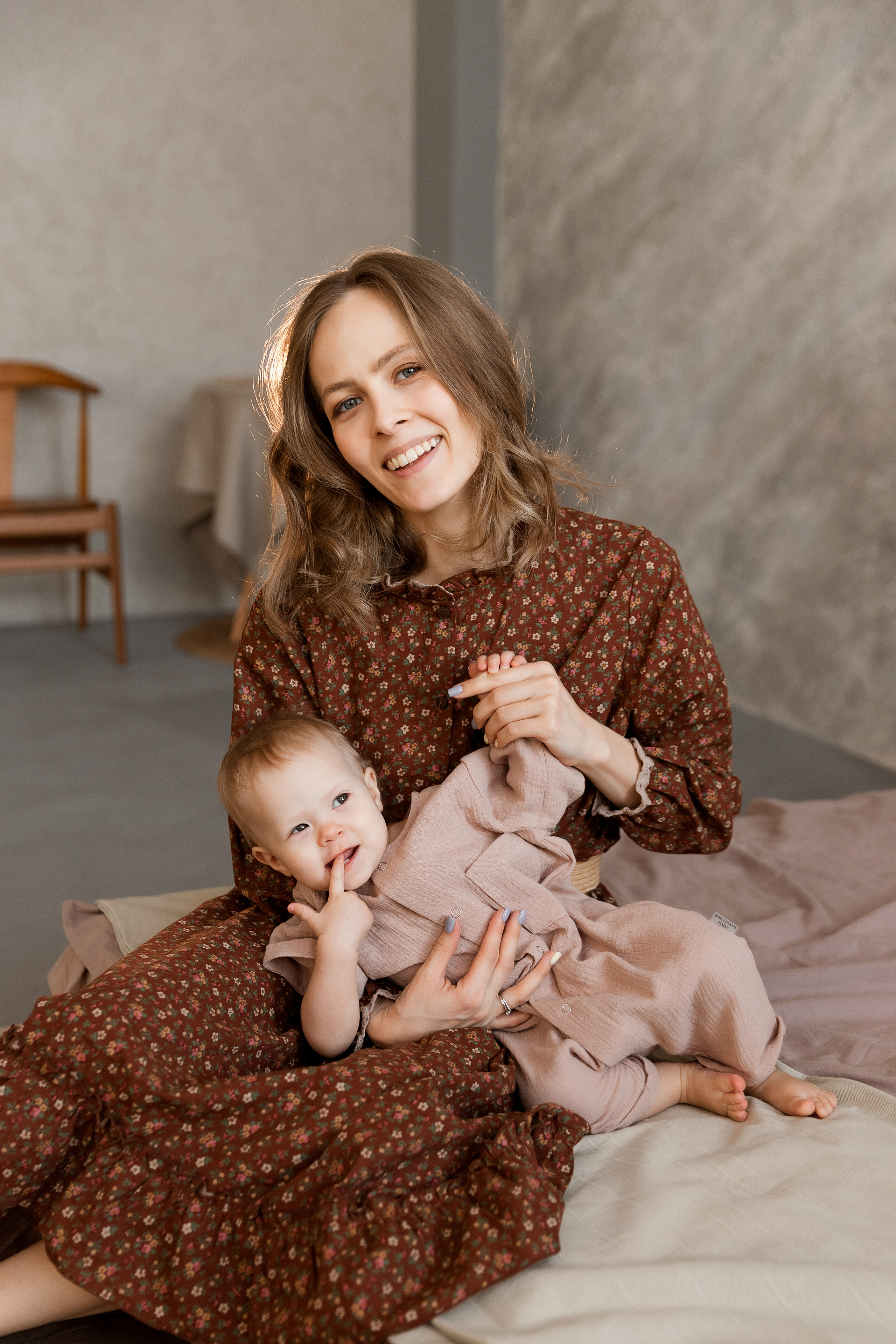 Семейная съемка в зале Enigmatic. Семейный фотограф в Екатеринбурге Маргарита Курносова