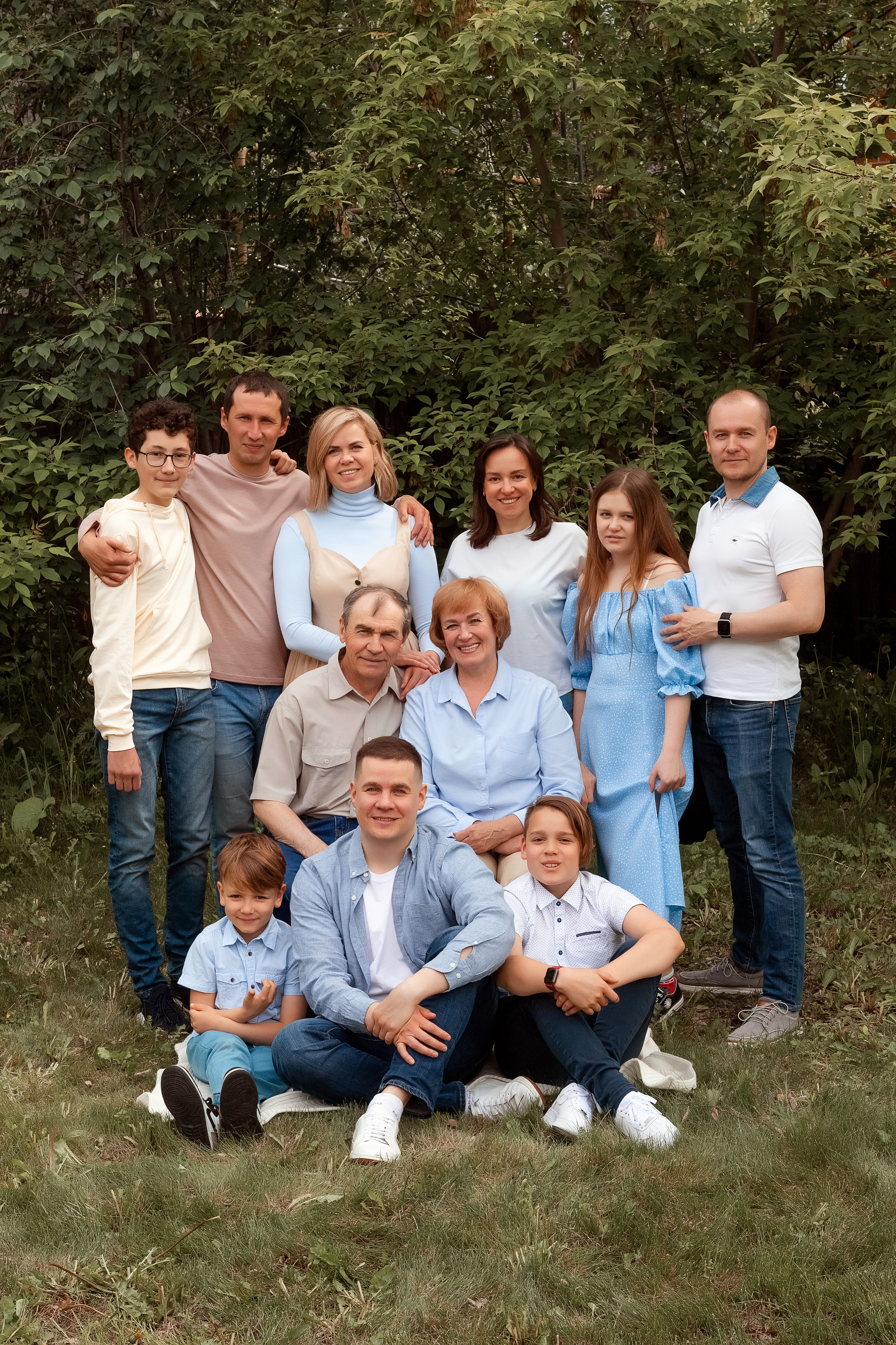 Съемка большой семьи на улице. Семейный фотограф в Екатеринбурге Маргарита Курносова