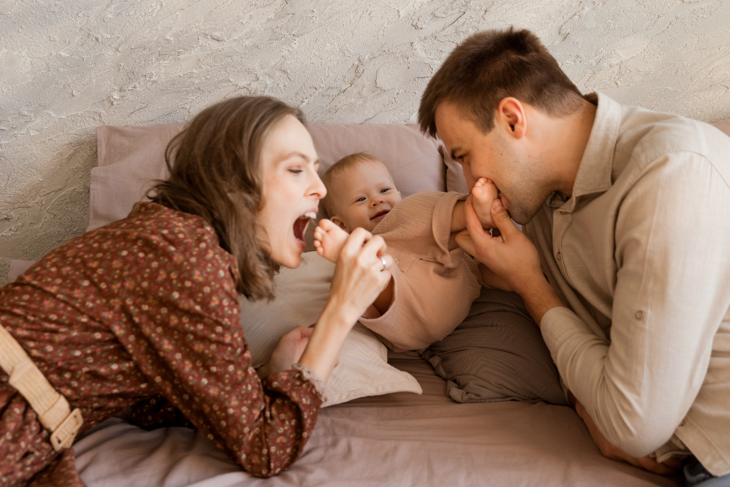 Семейная съемка в зале Enigmatic. Семейный фотограф в Екатеринбурге Маргарита Курносова