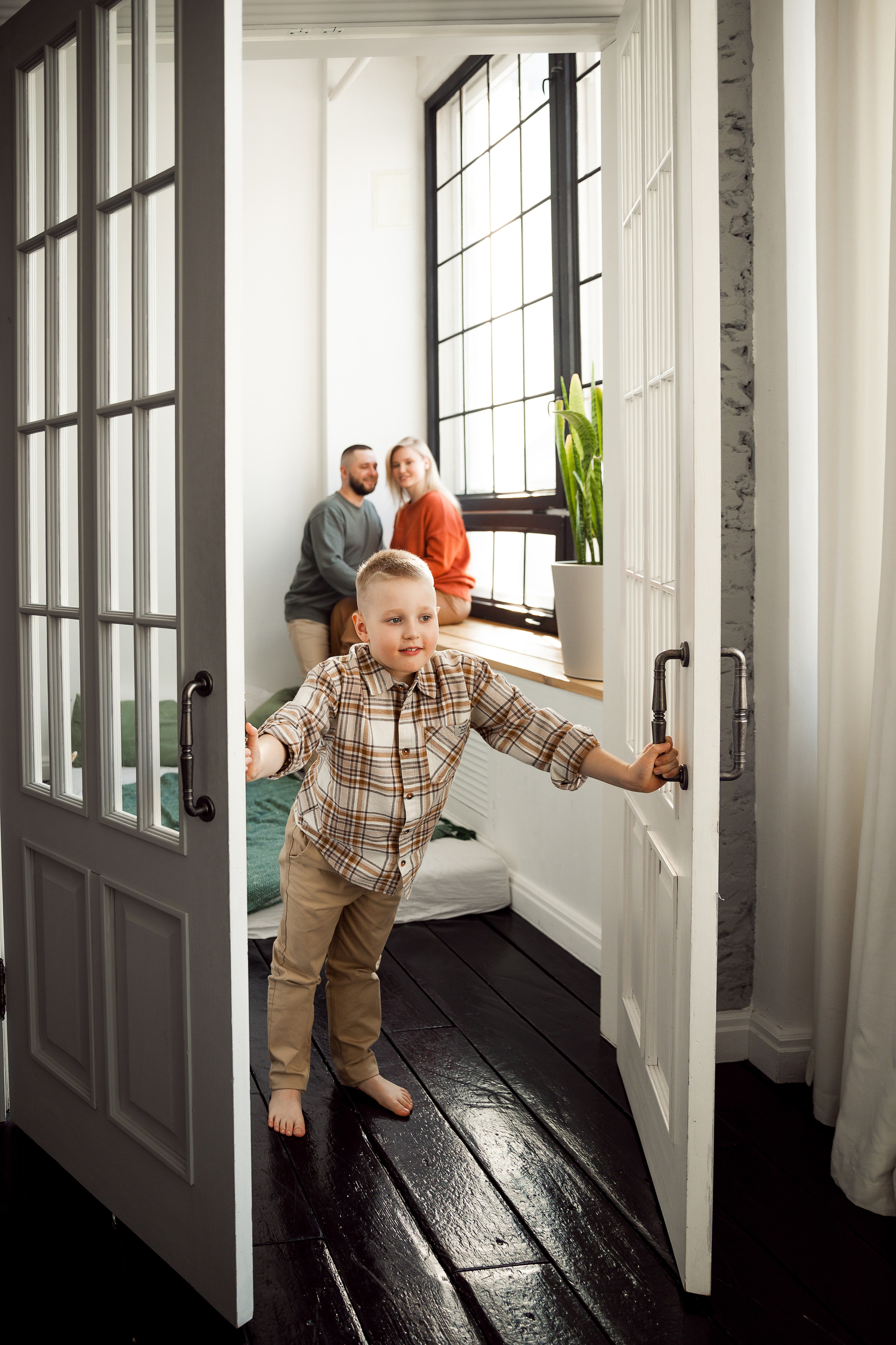 Семейная съемка с студии White Garden. Семейный фотограф в Екатеринбурге Маргарита Курносова