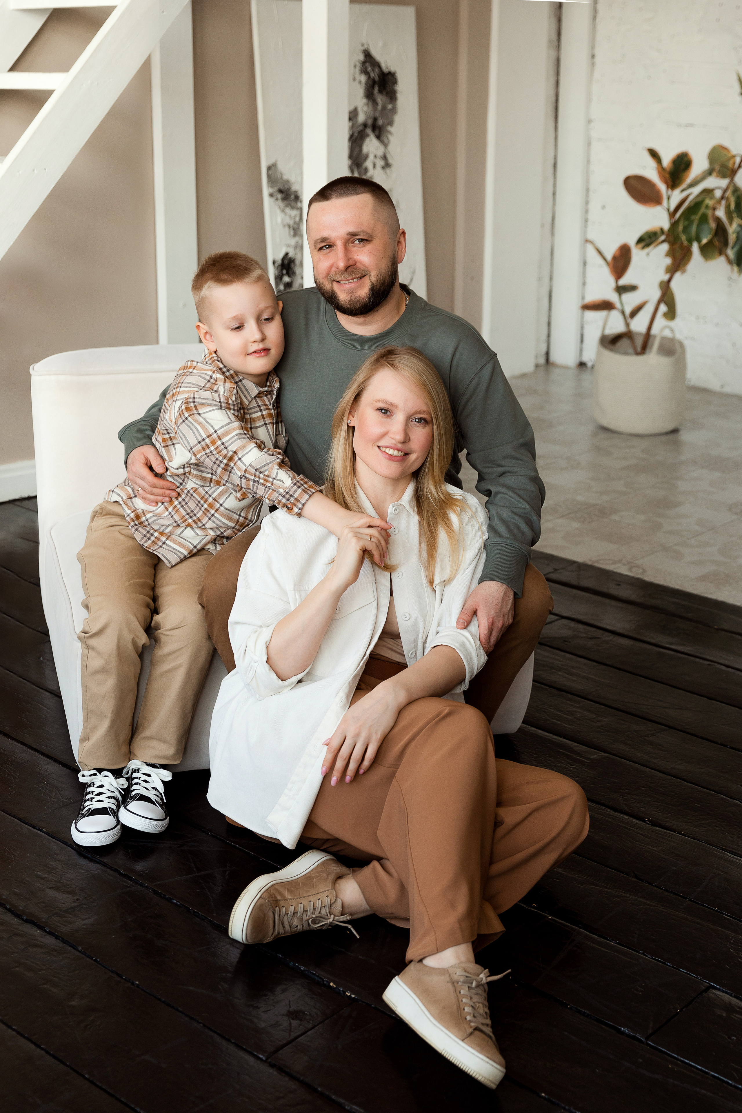 Семейная съемка с студии White Garden. Семейный фотограф в Екатеринбурге Маргарита Курносова