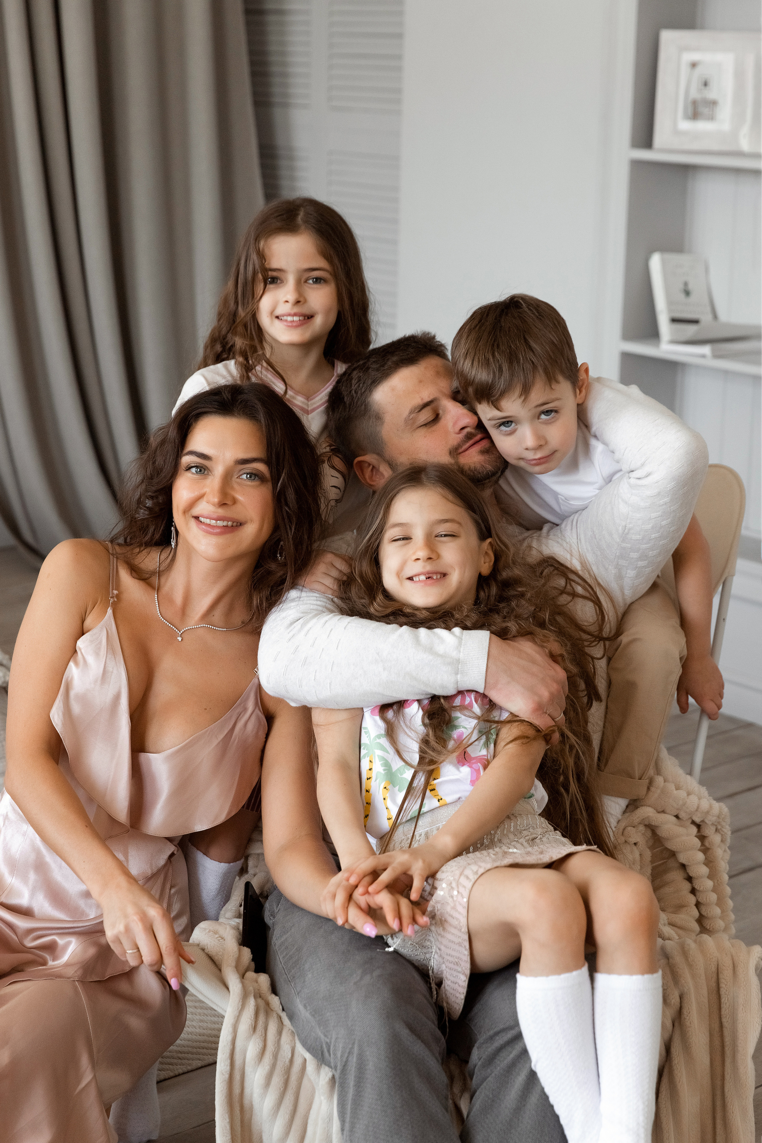 Семейная съемка в студии Villa Nina. Семейный фотограф в Екатеринбурге Маргарита Курносова