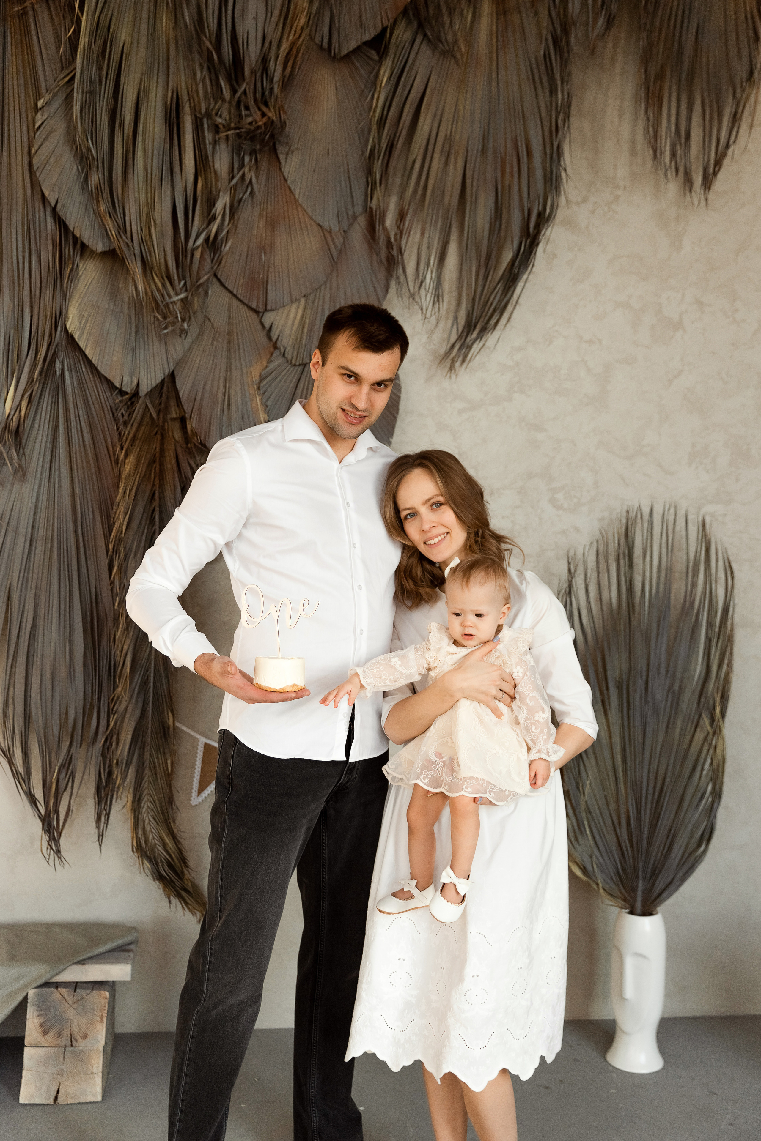 Семейная съемка в зале Enigmatic. Семейный фотограф в Екатеринбурге Маргарита Курносова