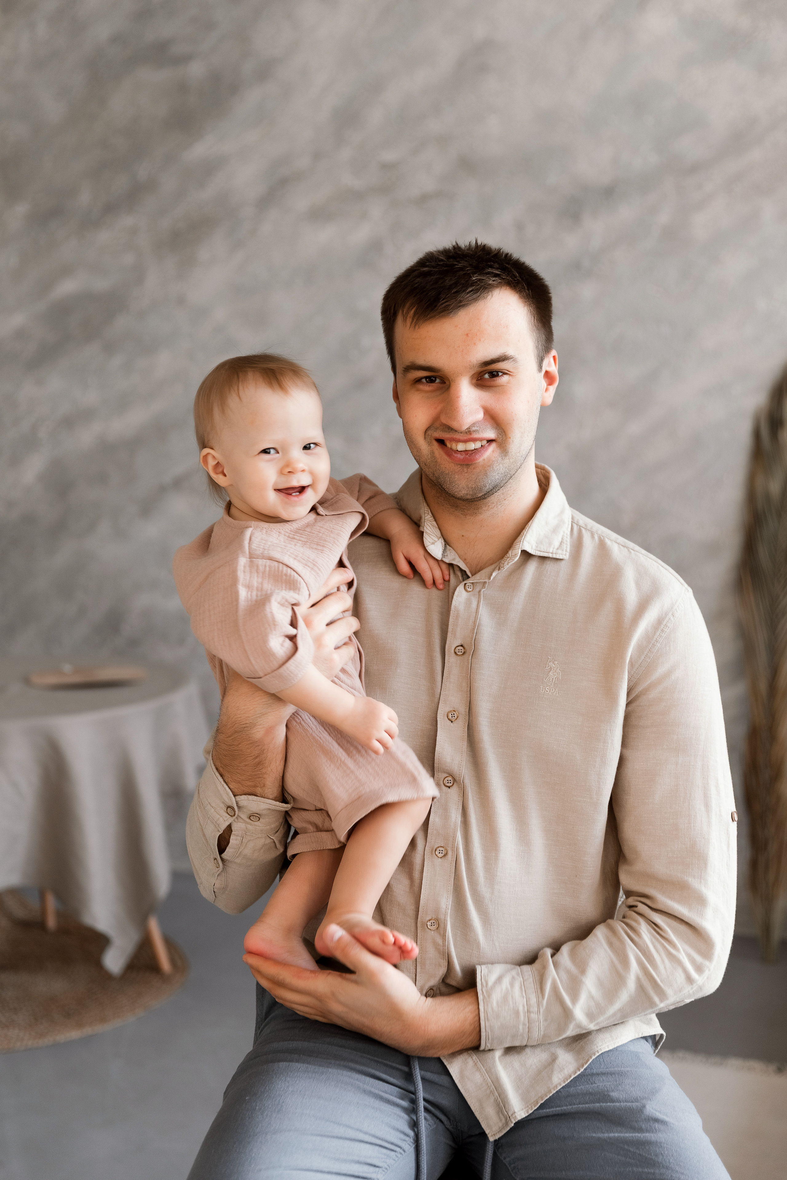 Семейная съемка в зале Enigmatic. Семейный фотограф в Екатеринбурге Маргарита Курносова