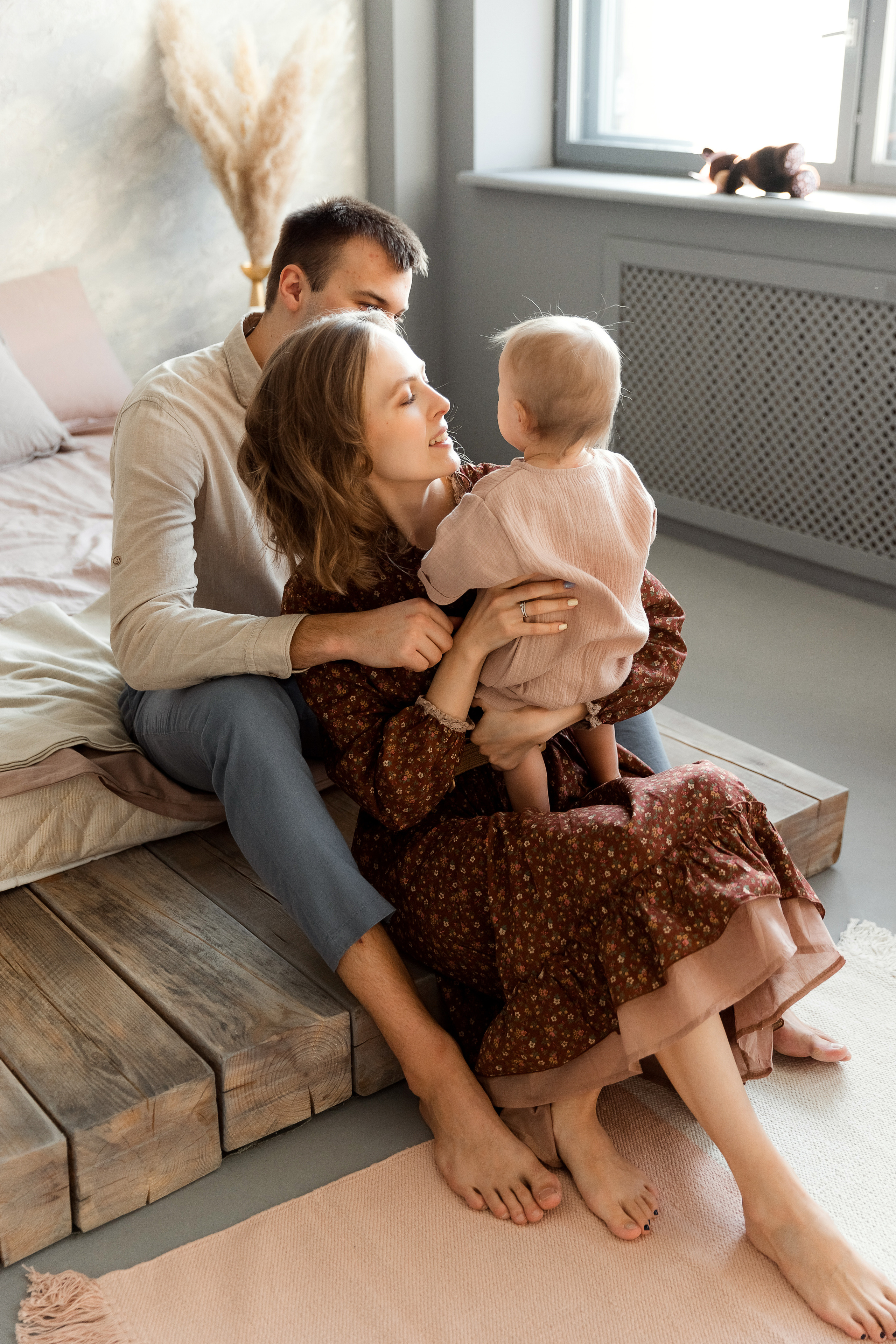 Семейная съемка в зале Enigmatic. Семейный фотограф в Екатеринбурге Маргарита Курносова