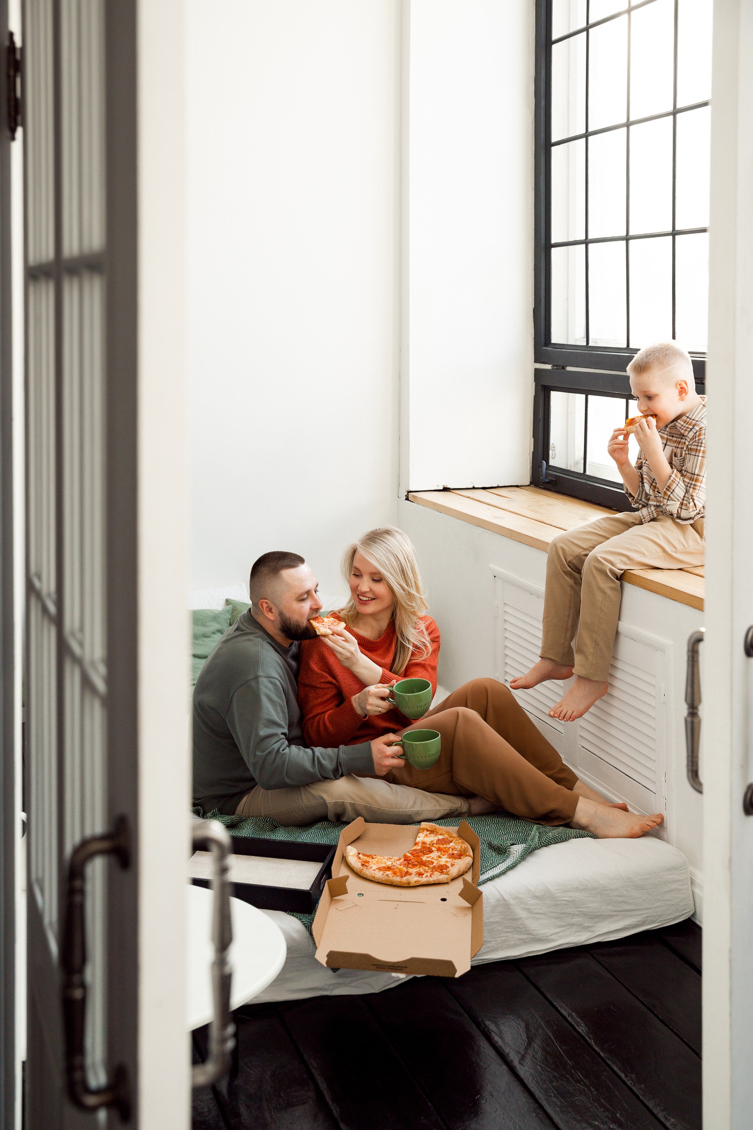 Семейная съемка с студии White Garden. Семейный фотограф в Екатеринбурге Маргарита Курносова