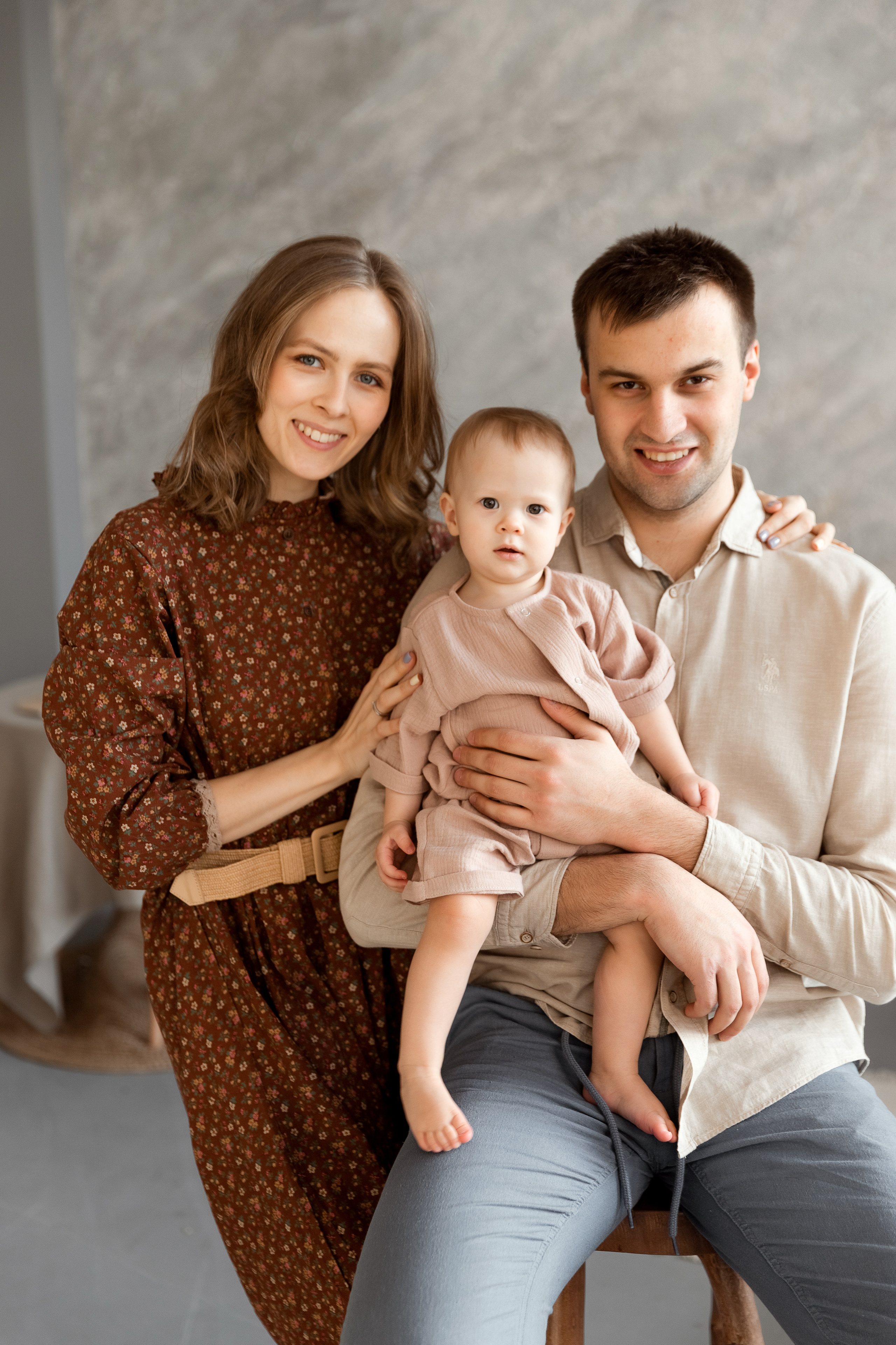 Семейная съемка в зале Enigmatic. Семейный фотограф в Екатеринбурге Маргарита Курносова