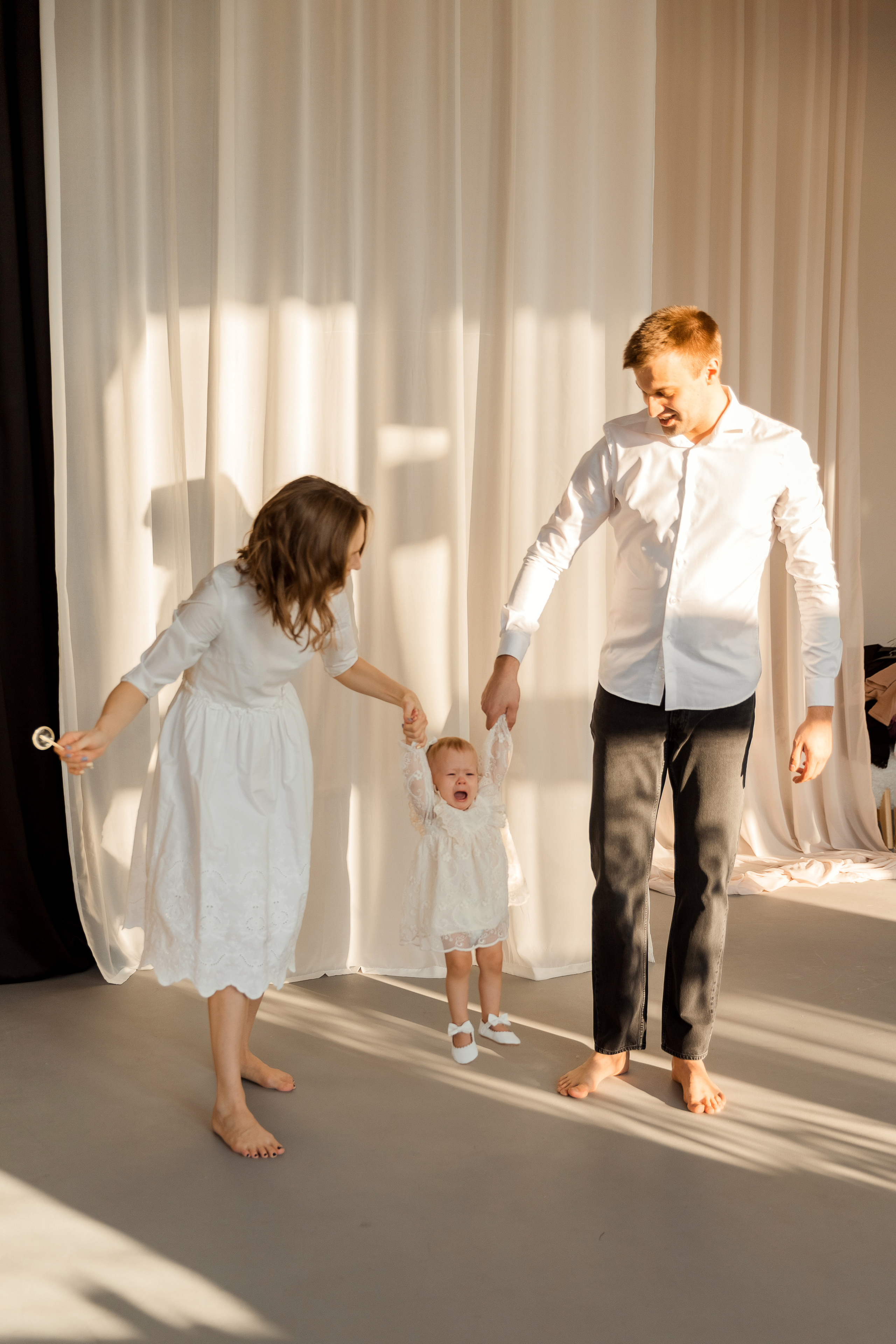Семейная съемка в зале Enigmatic. Семейный фотограф в Екатеринбурге Маргарита Курносова
