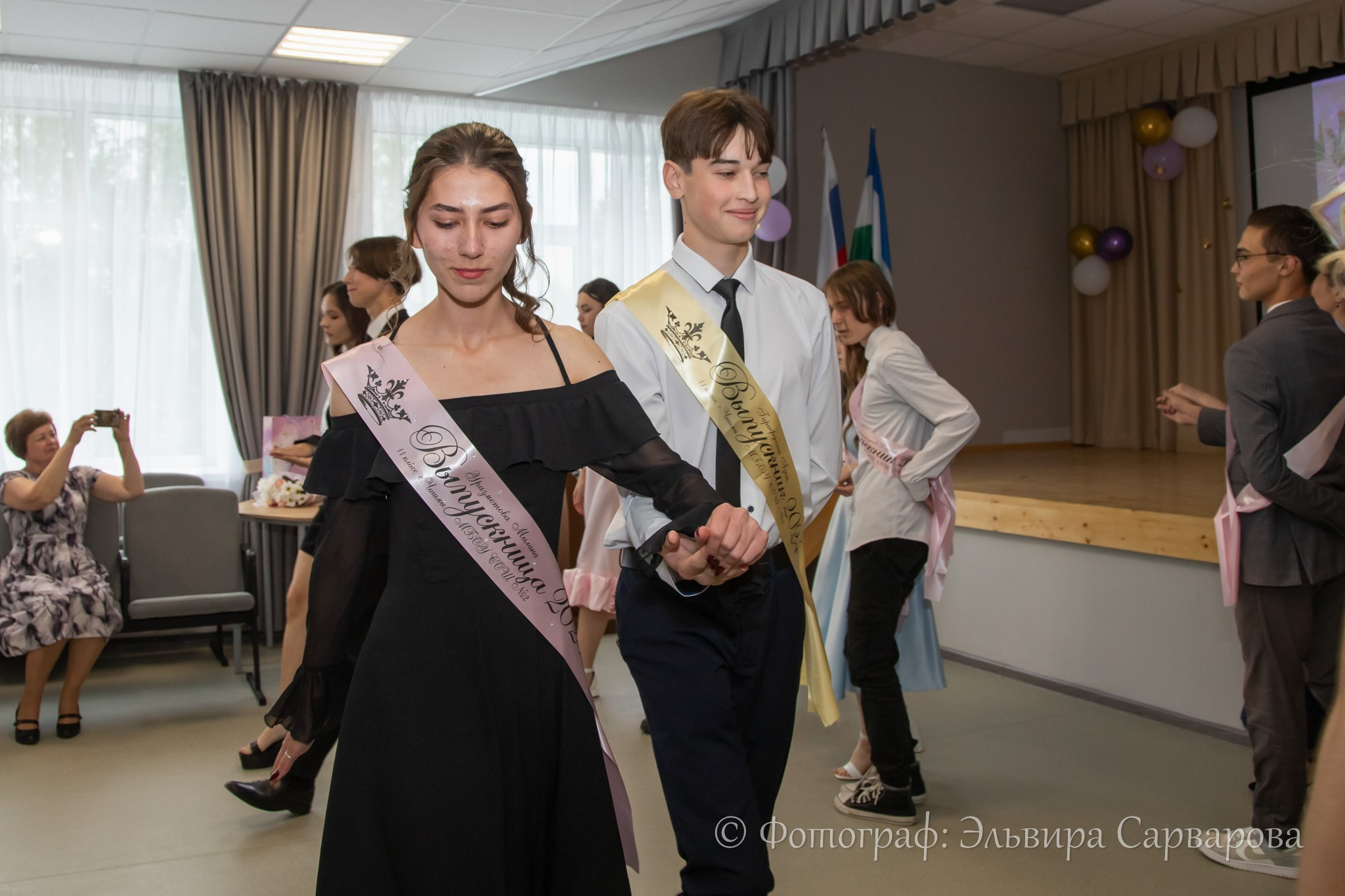 Вручение аттестатов 11 класс. Репортажный Фотограф