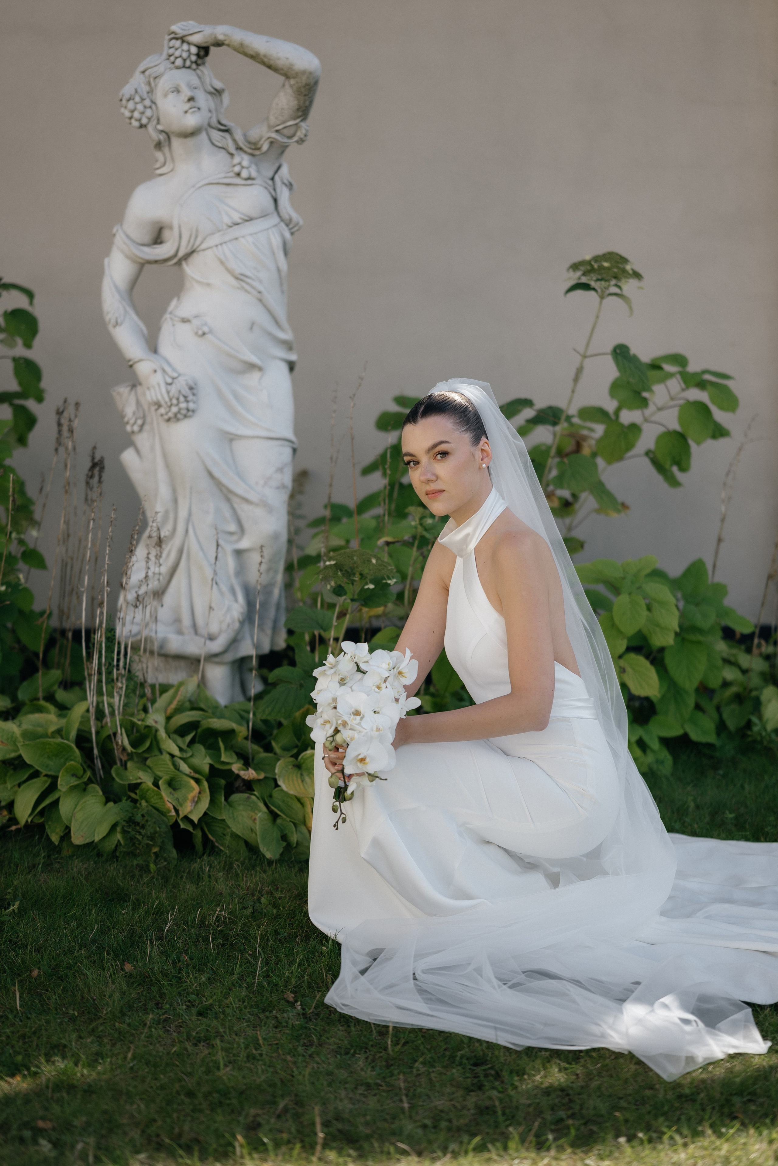 Wedding day in VERSAL PARK. Wedding PHOTOGRAPHER Andrew Vnukov