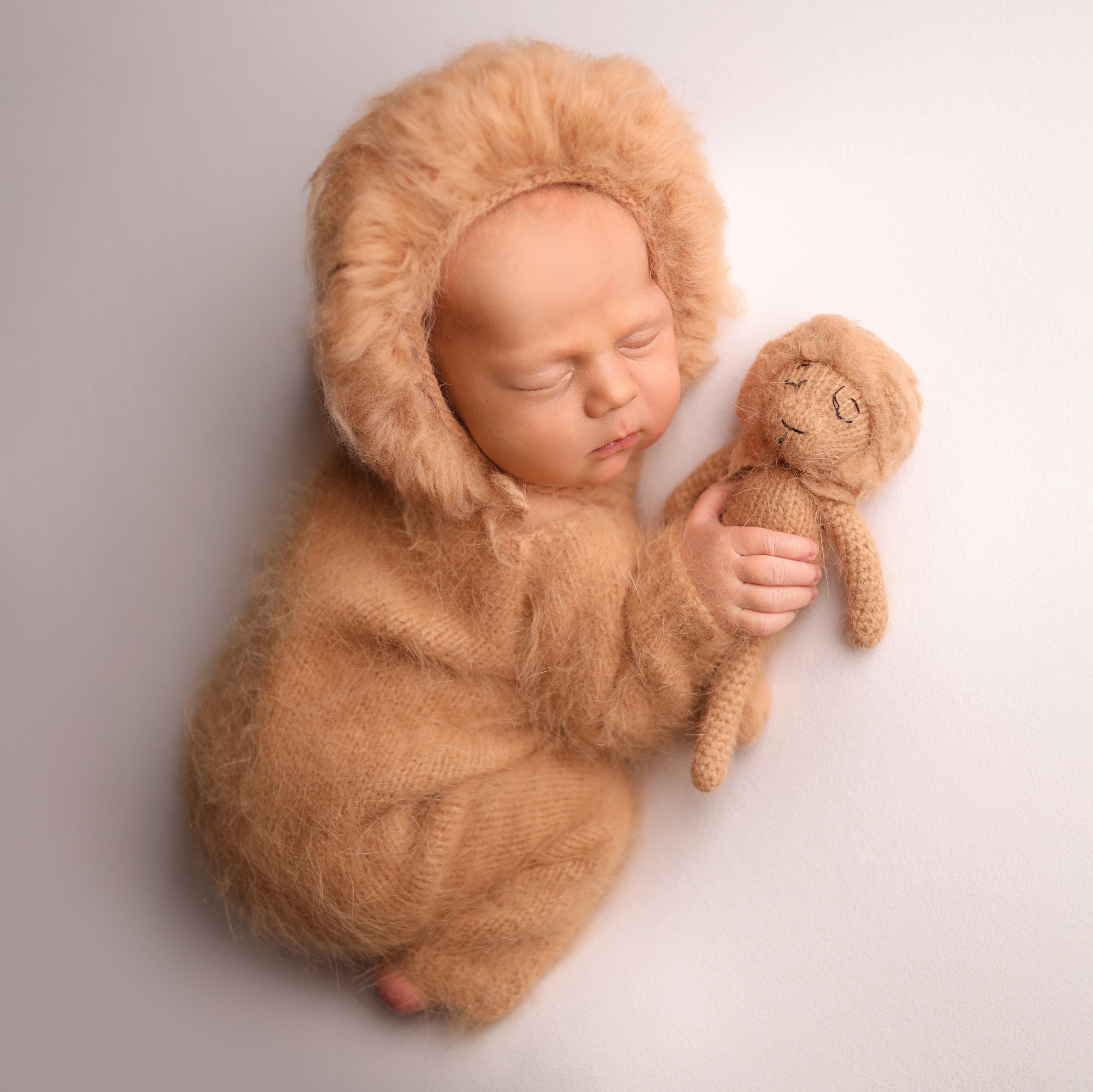 Каталог костюмчиков для новорожденных мальчиков. Фотограф новорожденных Москва. Ньюборн фотограф Москва