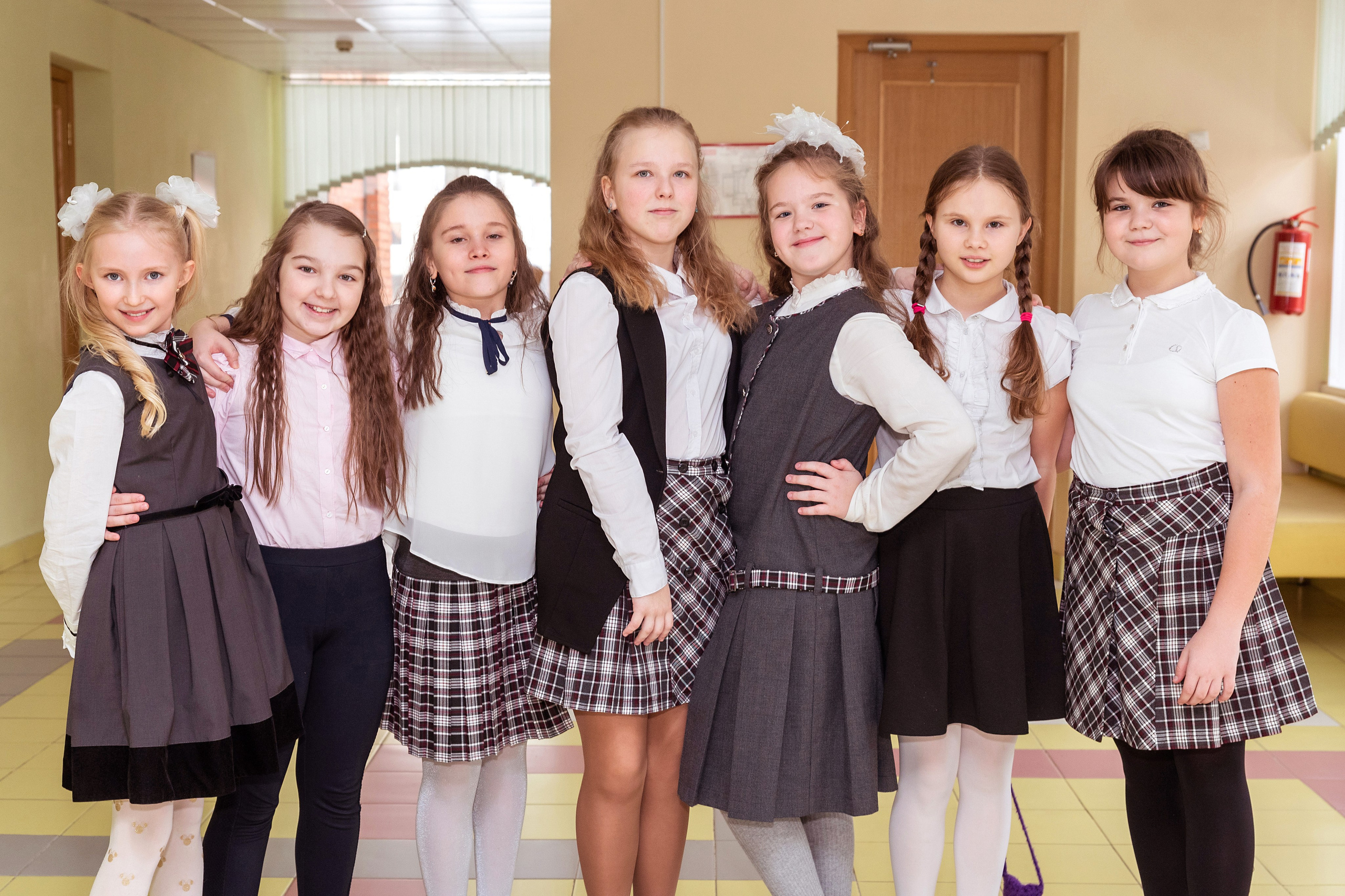 В школе. Выпускные альбомы СПБ. Фотограф в Садик и Школу