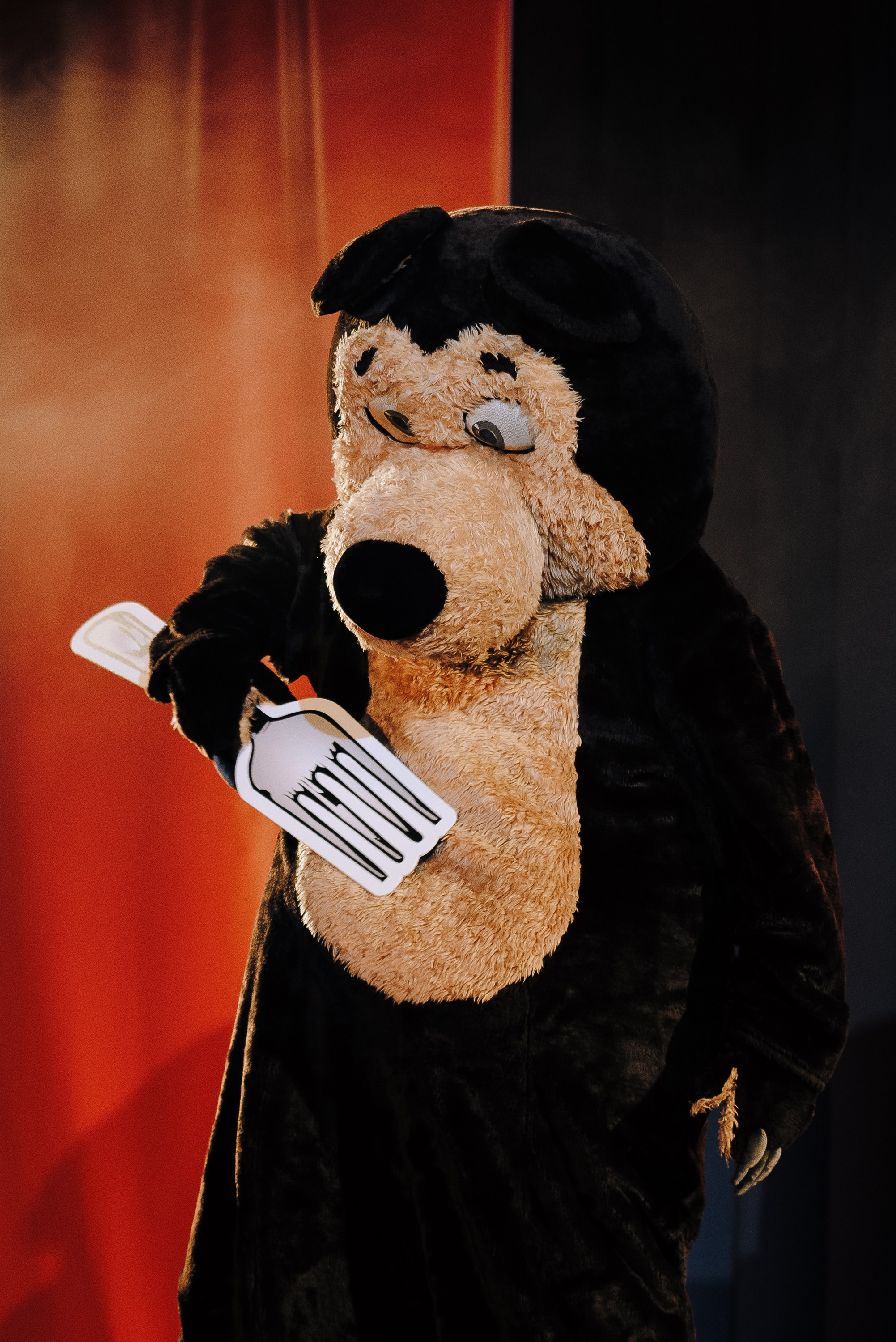 СПЕКТАКЛЬ «ВОЛШЕБНЫЕ ОЧКИ» ОПТИК-ЦЕНТР. Репортажный фотограф Зуев Роман г. Челябинск