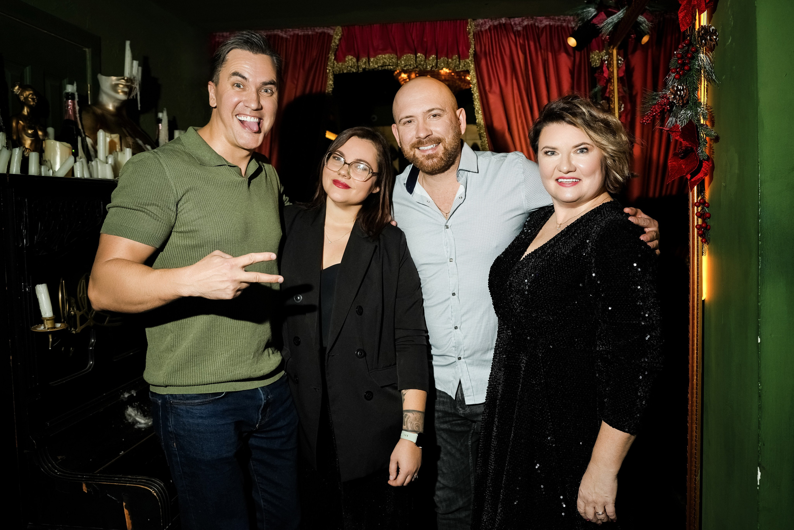 EVENT-туса в караоке. Свадебный фотограф и видеограф в Ростове-на-Дону. Максим и Наталья Лебедевы