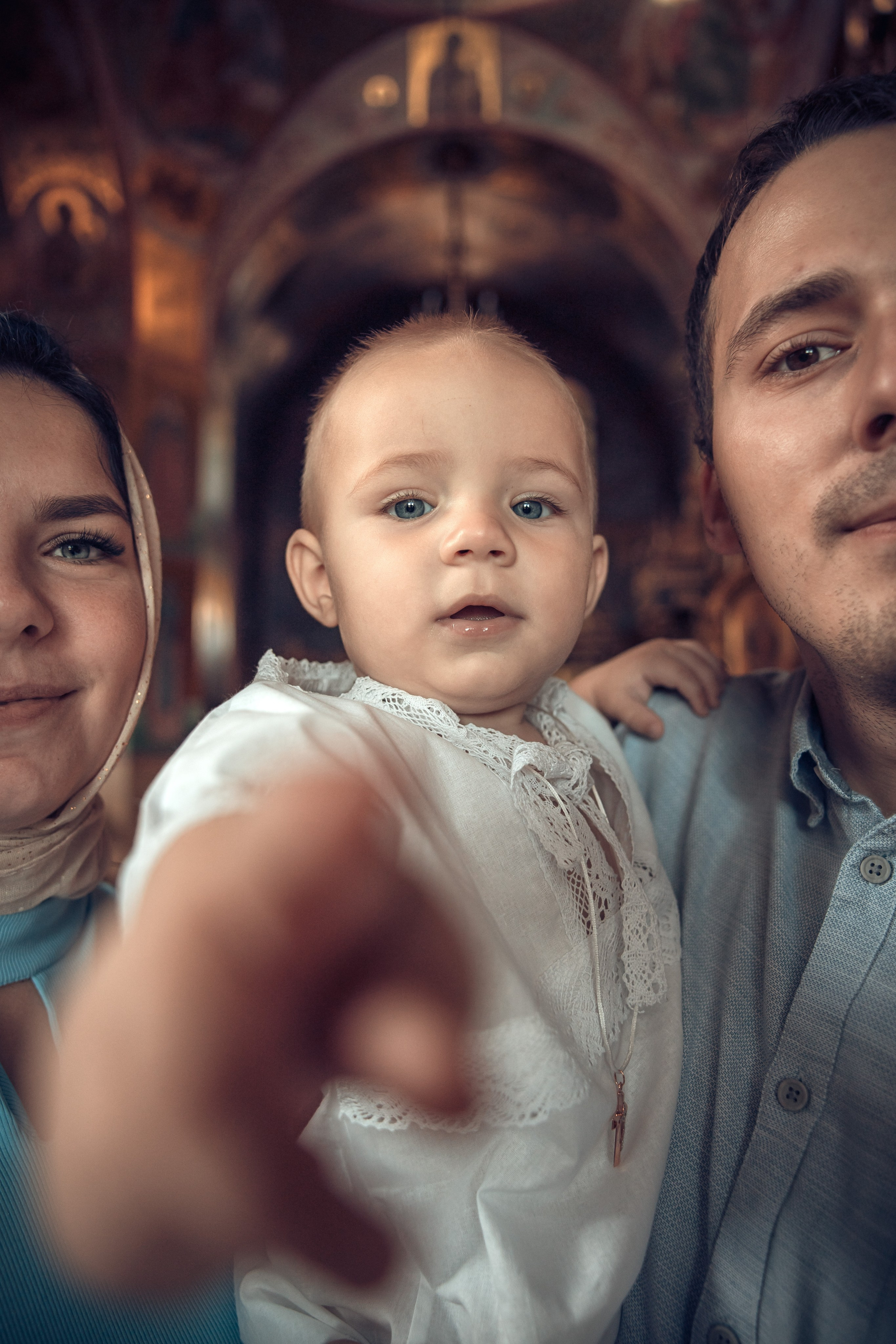 Таинства Крещения и Венчания в Старом Осколе. Фотостудия для новорожденных в Старом Осколе Гильфановых Юрия и Ольги