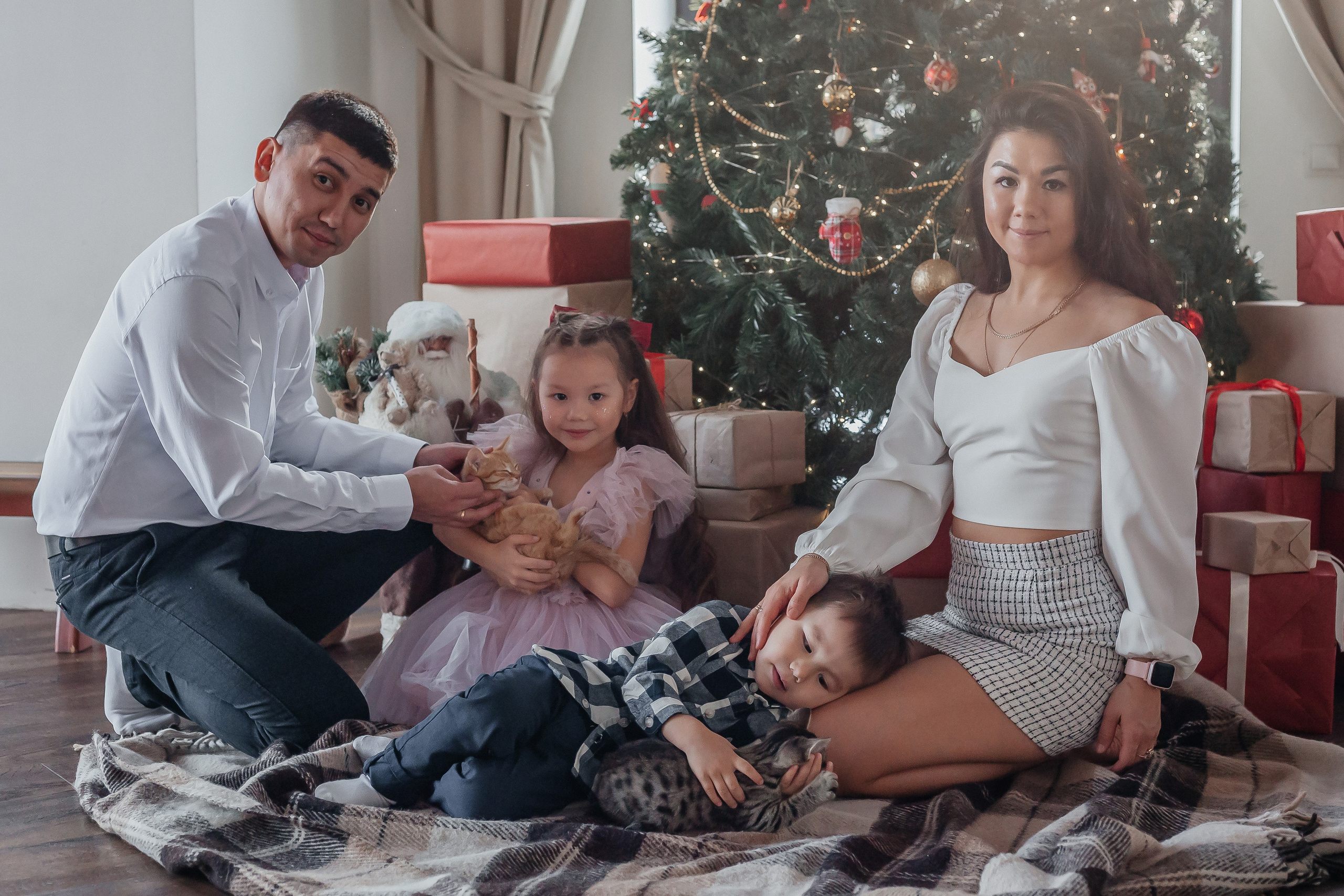 Новогодняя семейная Дарины и Руслана с детками. Фотограф семейной и индивидуальной съемки Марина Севостьянова в Челябинске