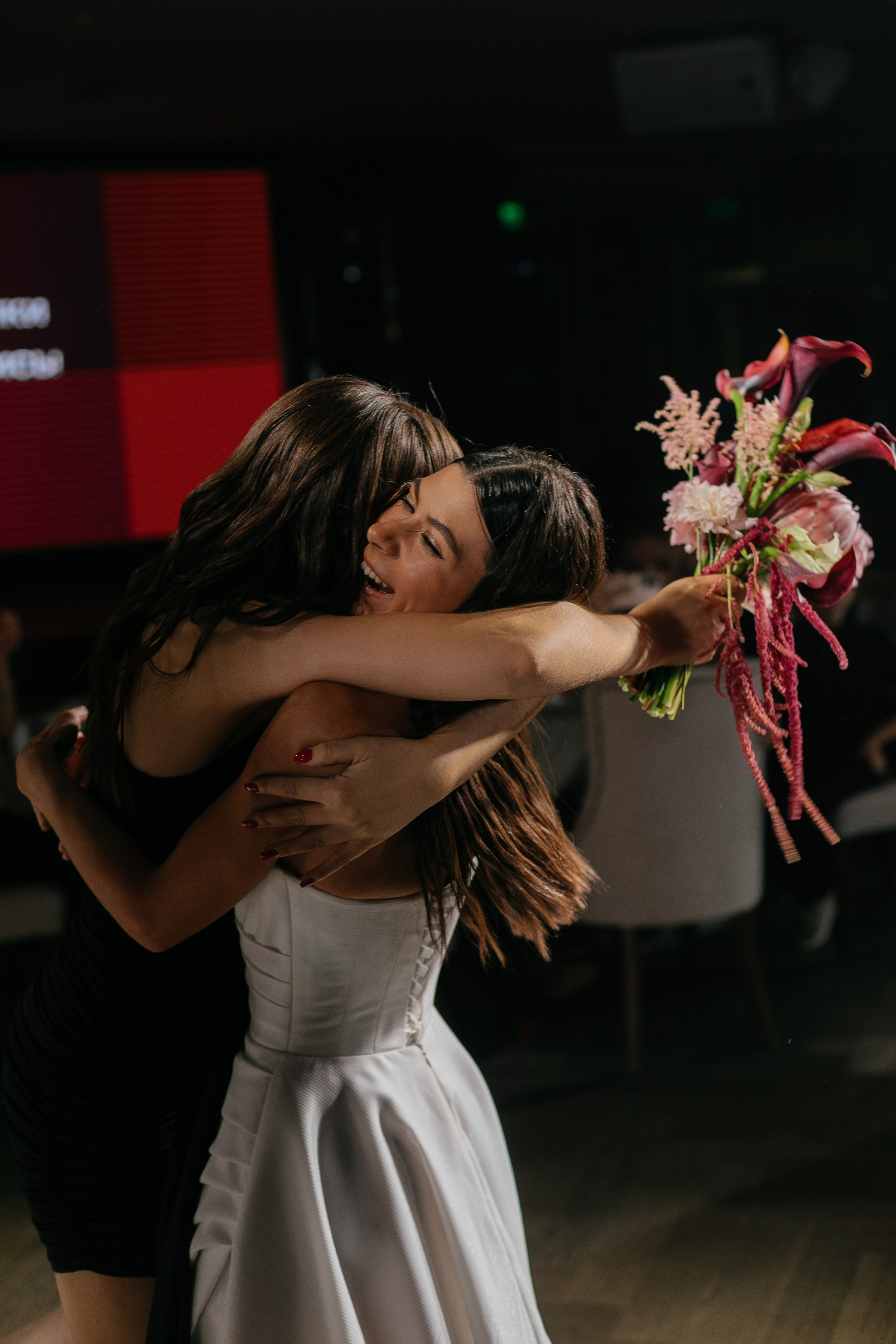 Rain falls down. Главная