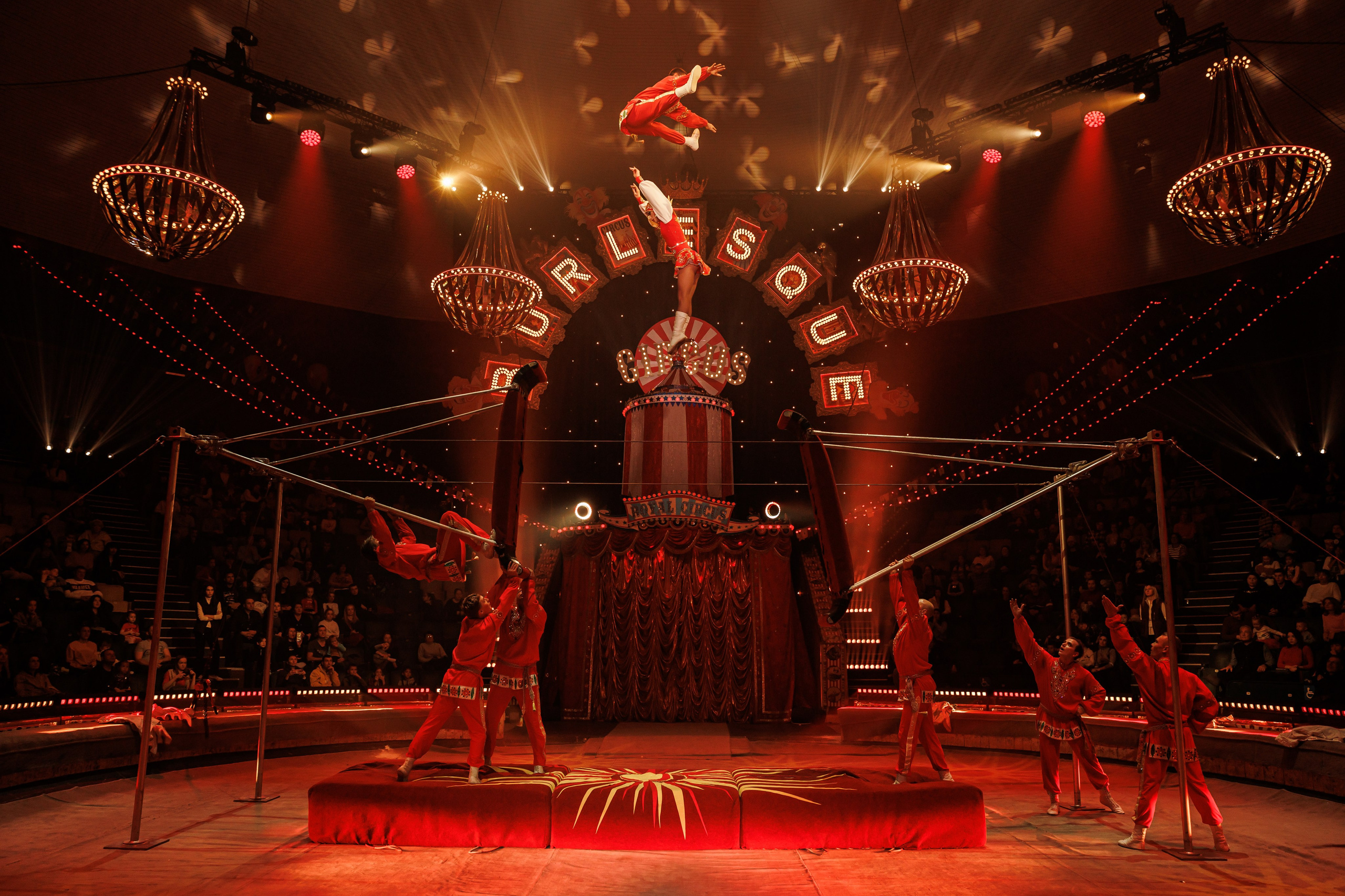 BURLESQUE. Андрей Черёмушкин | Репортажный Фотограф в Хабаровске